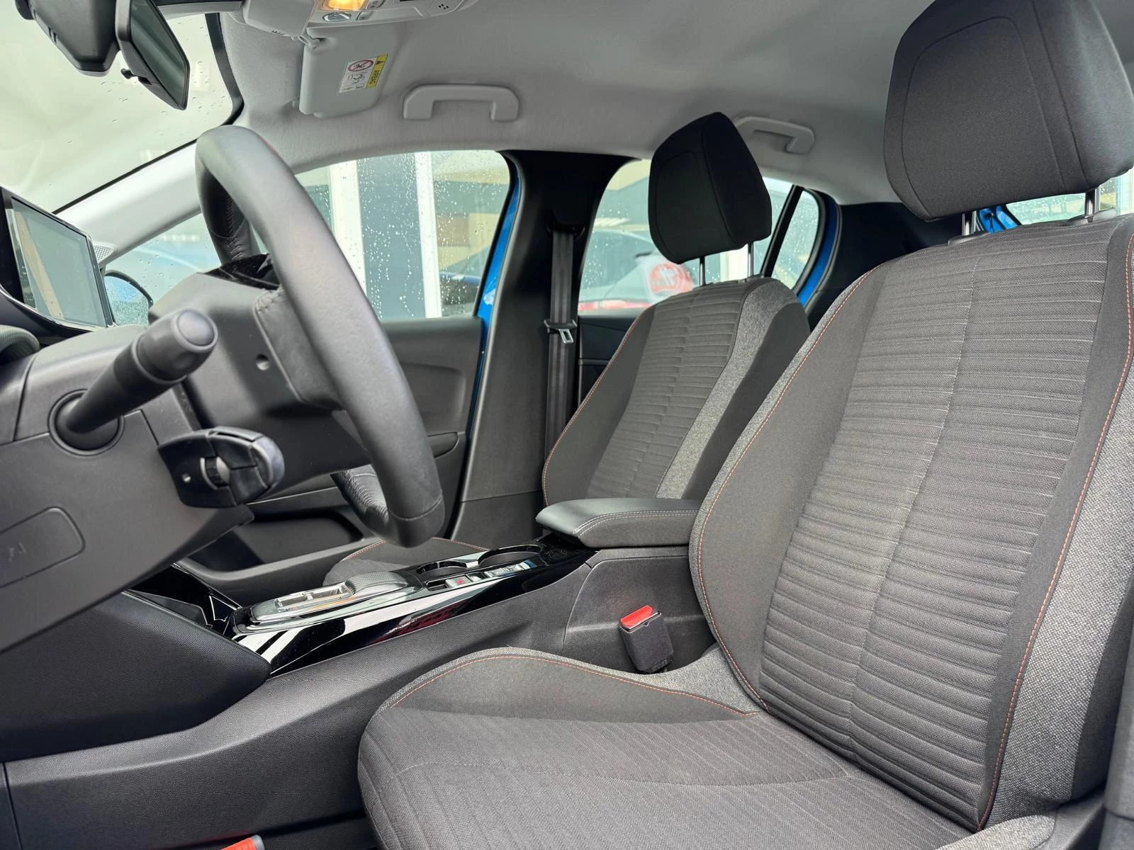 Hoofdafbeelding Peugeot e-208