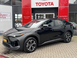 Hoofdafbeelding Toyota bZ4X Toyota bZ4X 71KWH 3-FASE 360°CAMERA PARK-SENSOREN WARMTEPOMP STOEL/STUURVERW NAVI APPLE/ANDROID NL-AUTO
