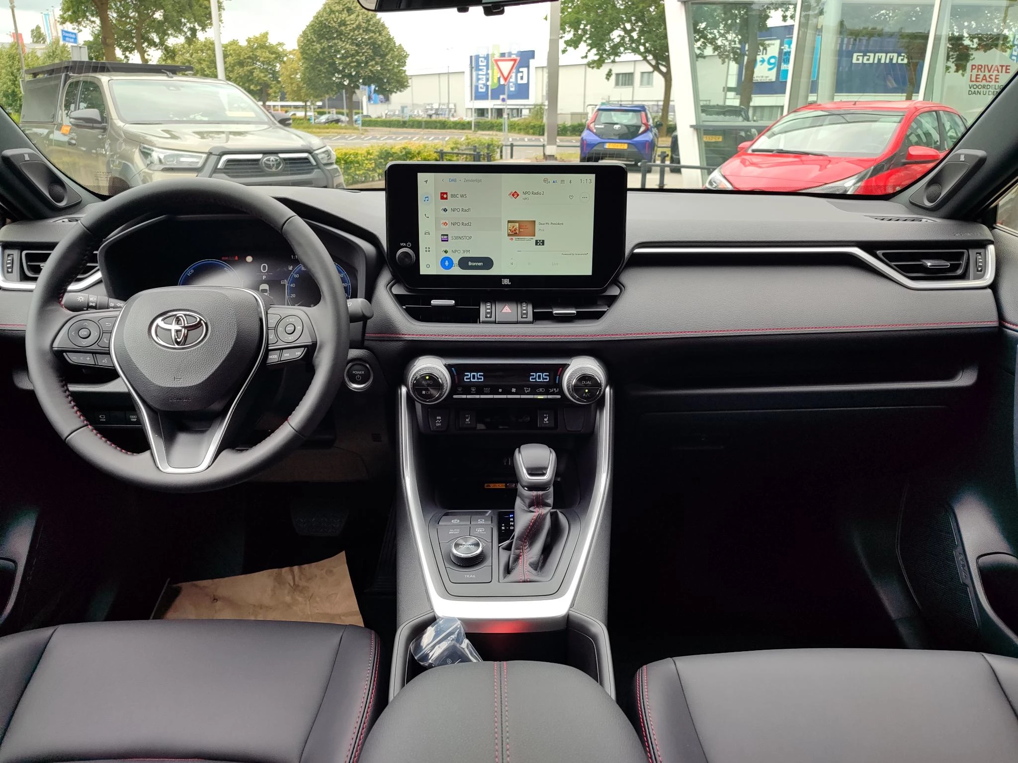 Hoofdafbeelding Toyota RAV4