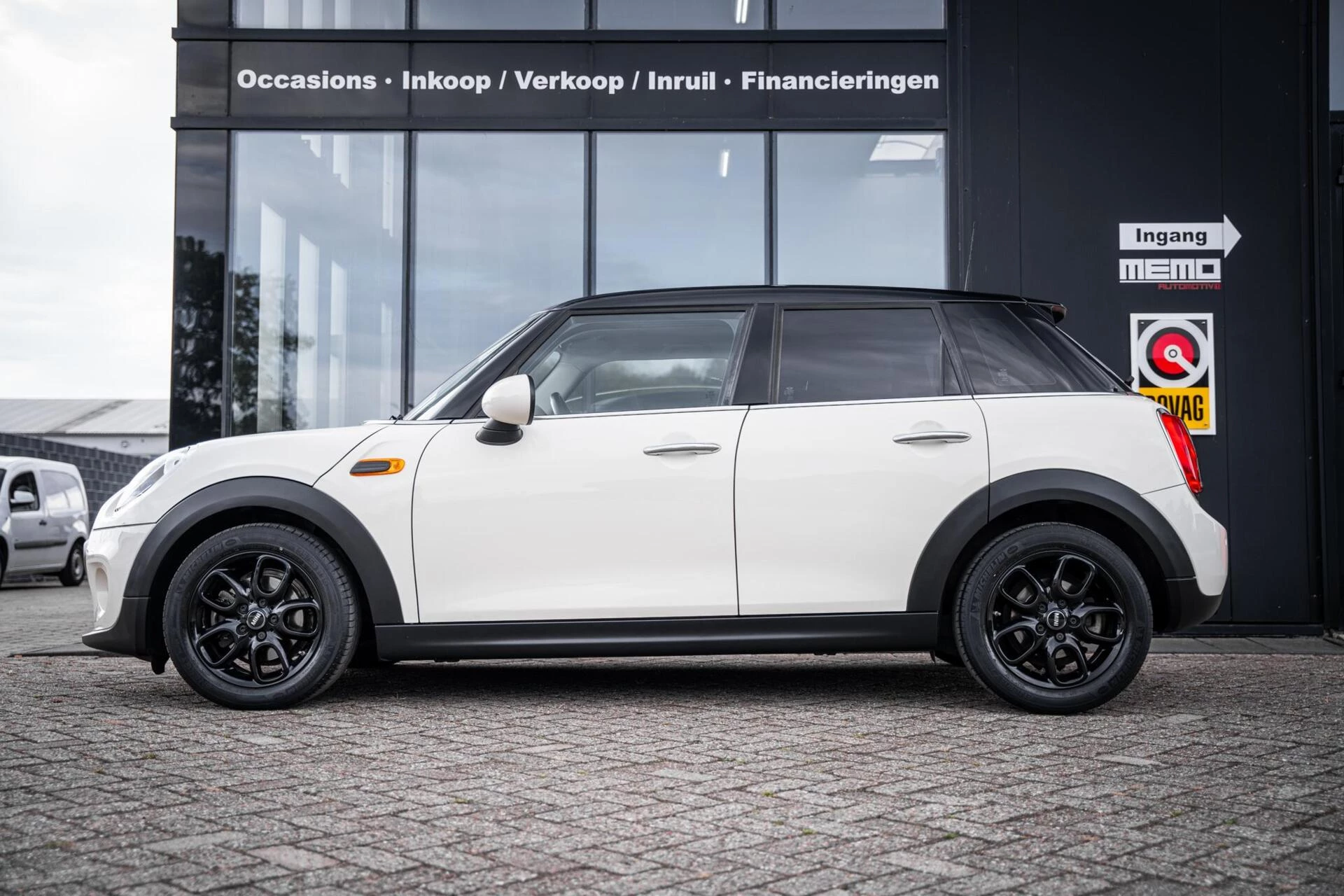 Hoofdafbeelding MINI One