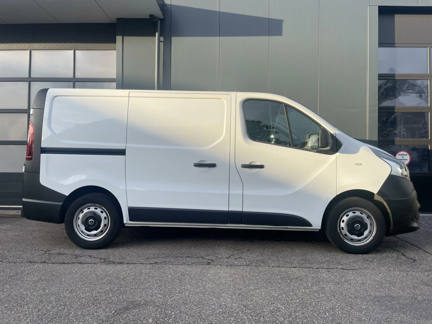 Hoofdafbeelding Nissan NV300