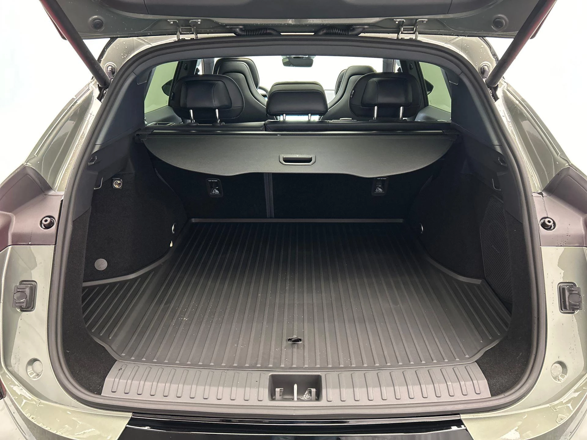 Hoofdafbeelding Lynk & Co 08