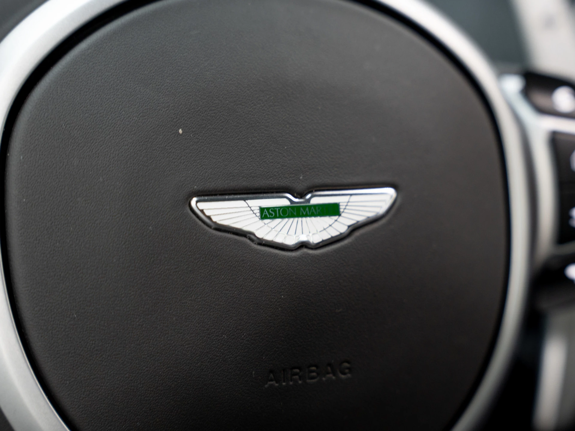 Hoofdafbeelding Aston Martin V8 Vantage