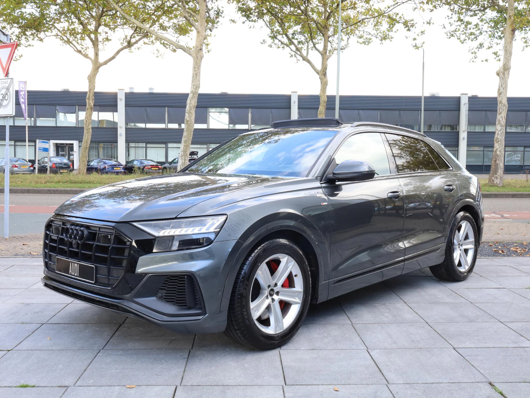 Hoofdafbeelding Audi Q8