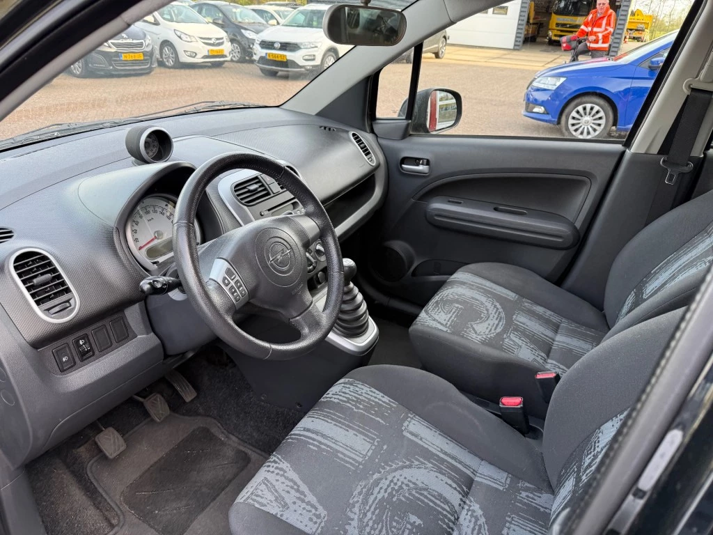 Hoofdafbeelding Opel Agila