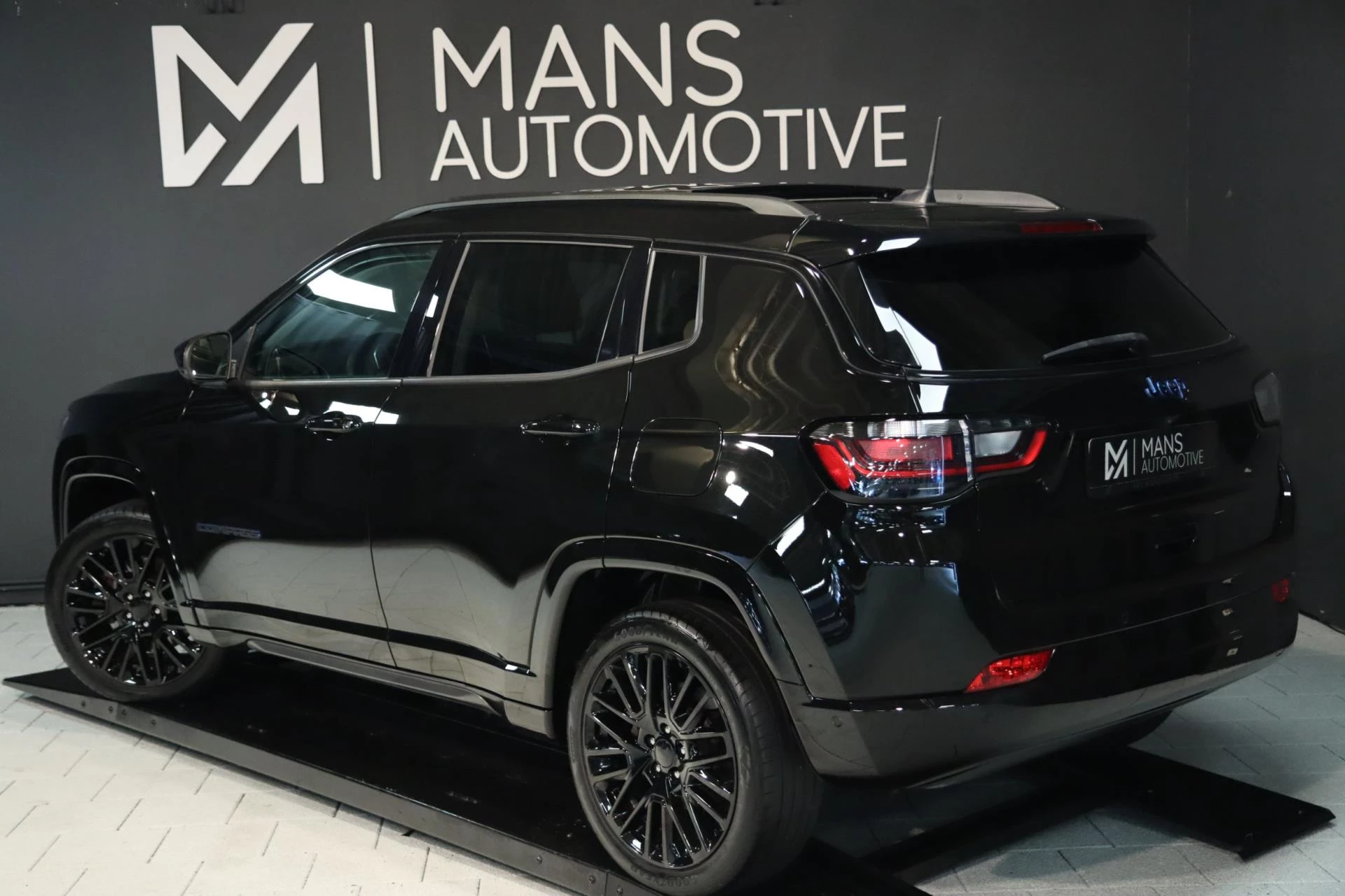 Hoofdafbeelding Jeep Compass