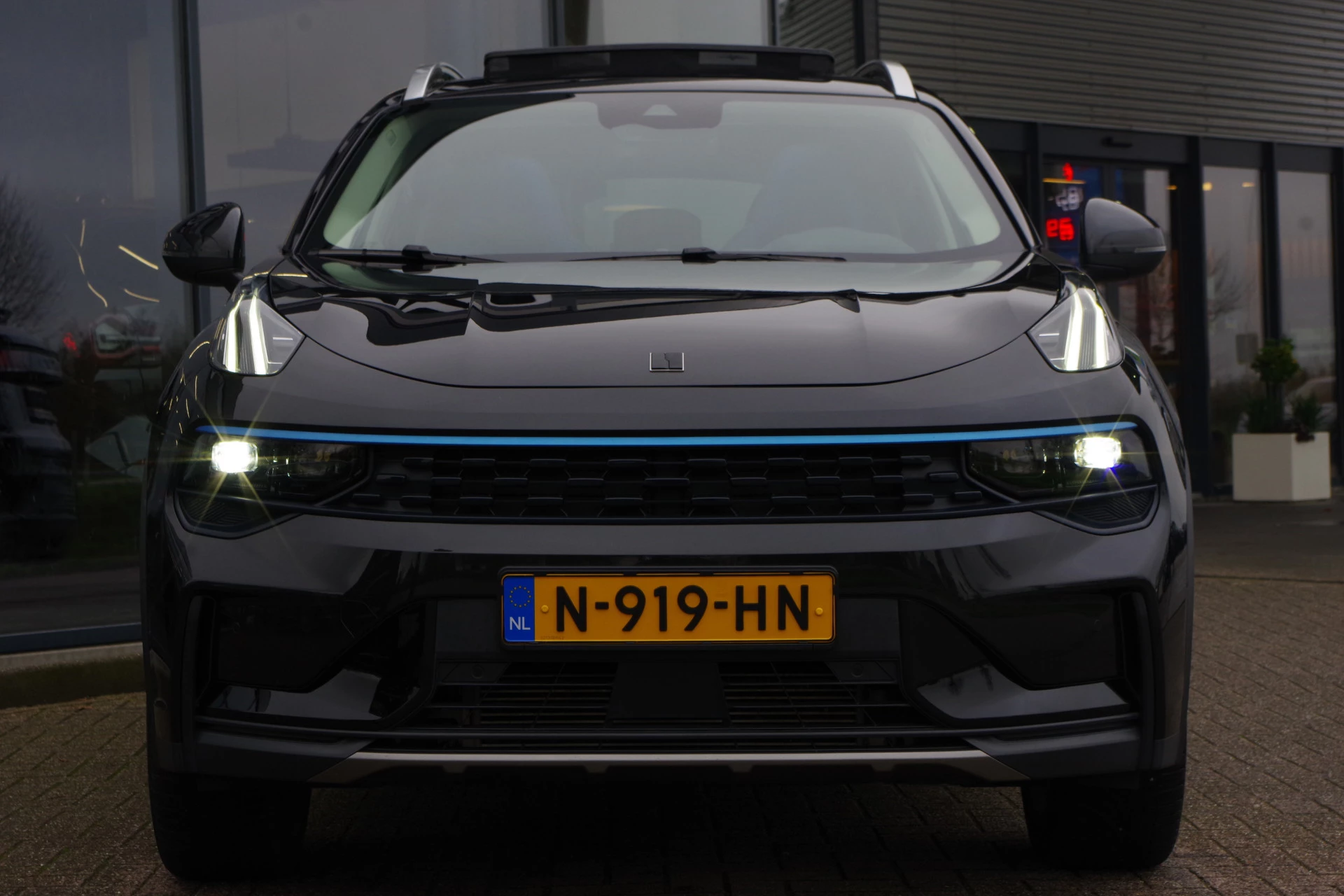 Hoofdafbeelding Lynk & Co 01