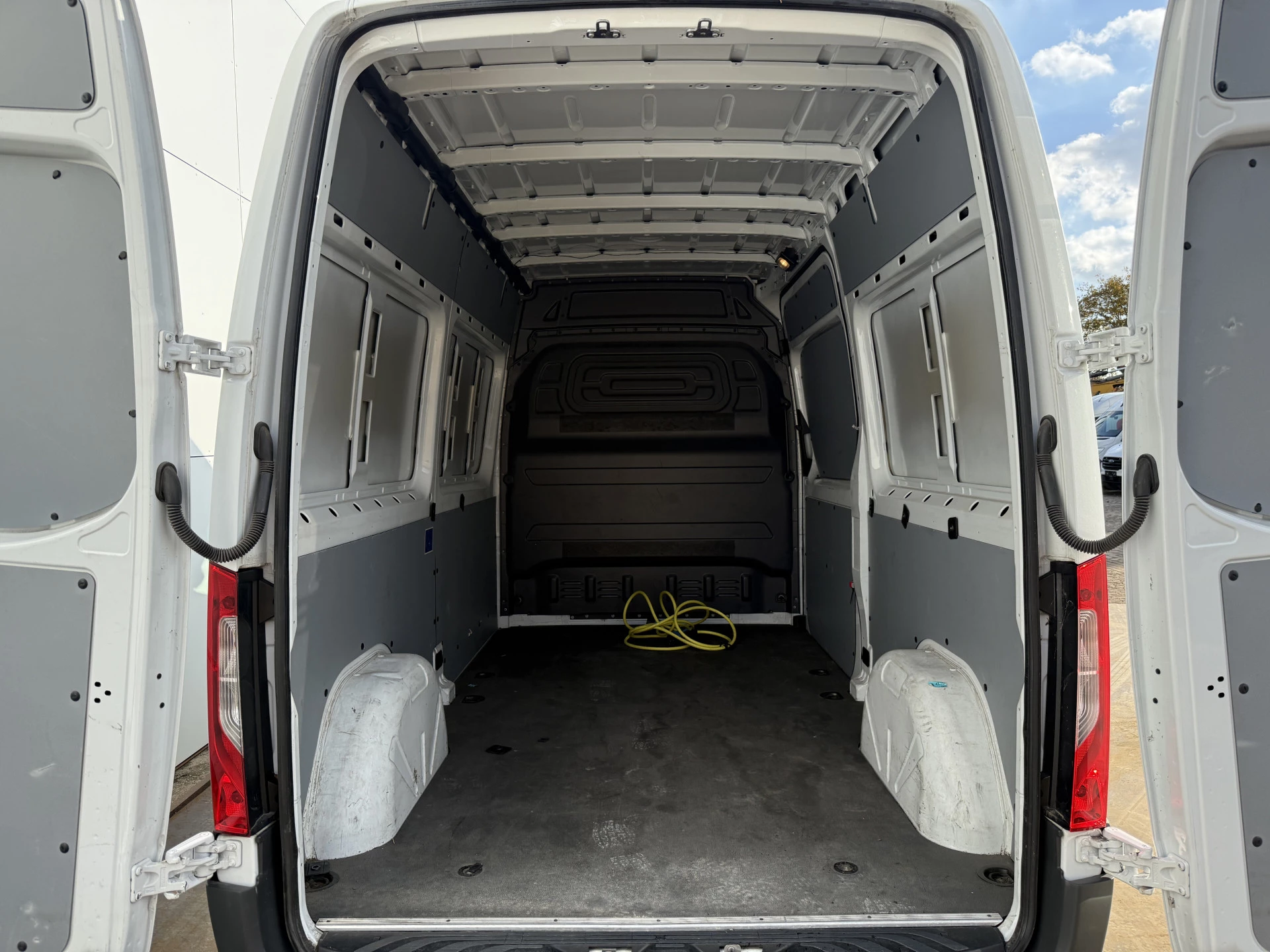 Hoofdafbeelding Mercedes-Benz eSprinter