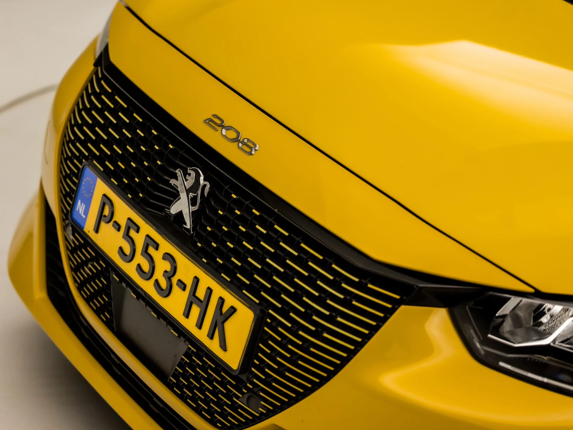 Hoofdafbeelding Peugeot e-208
