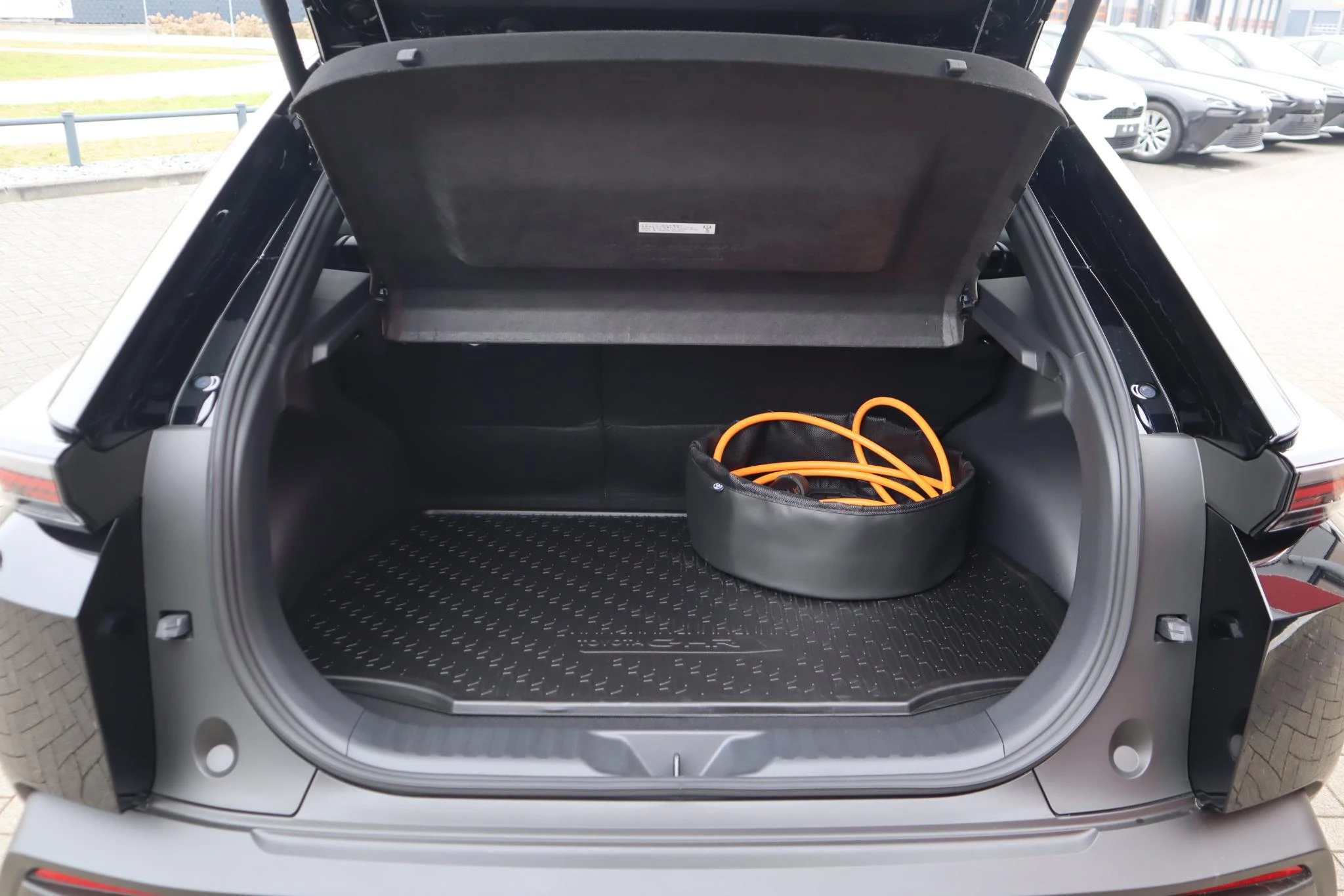 Hoofdafbeelding Toyota C-HR+