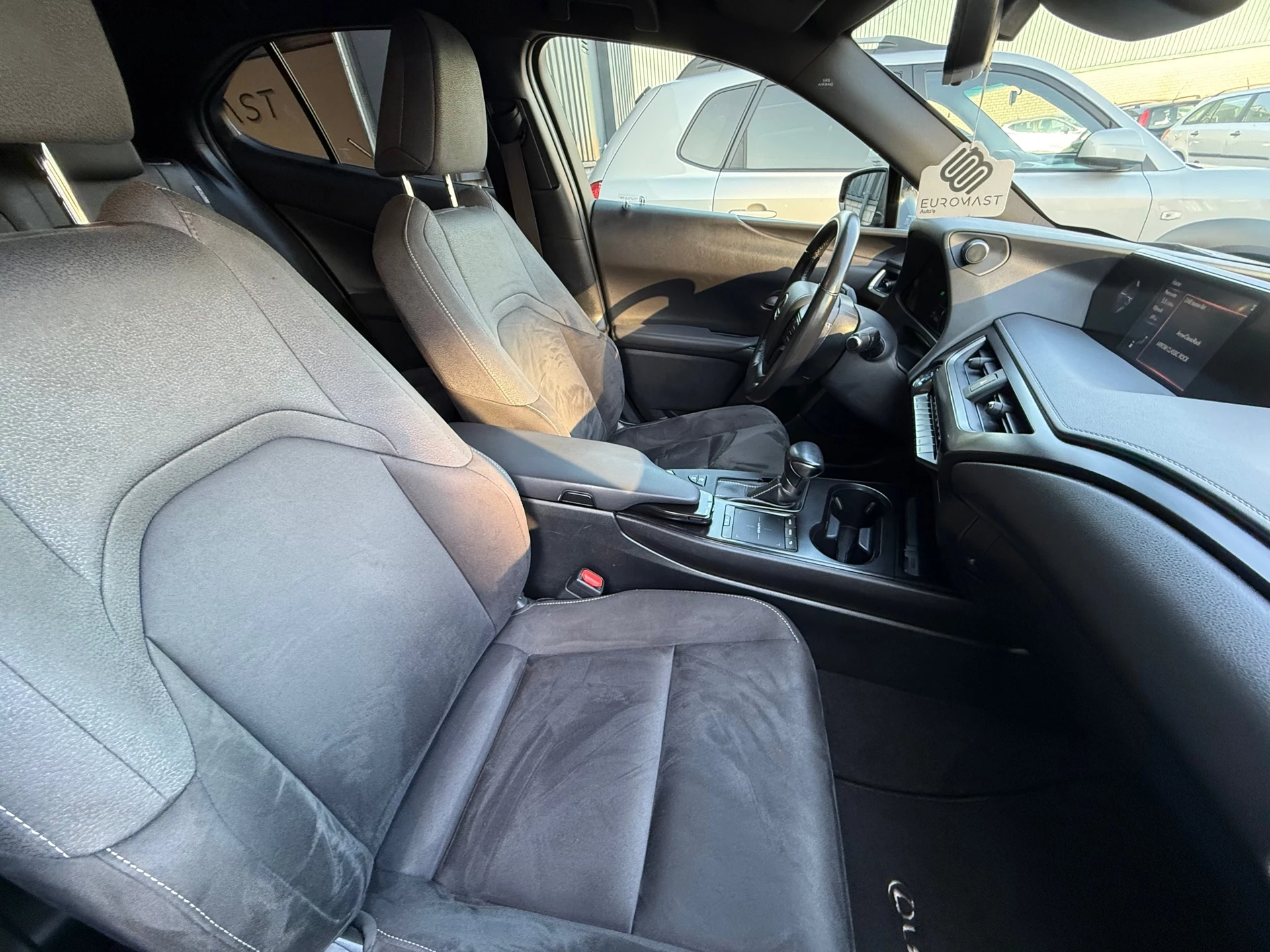 Hoofdafbeelding Lexus UX