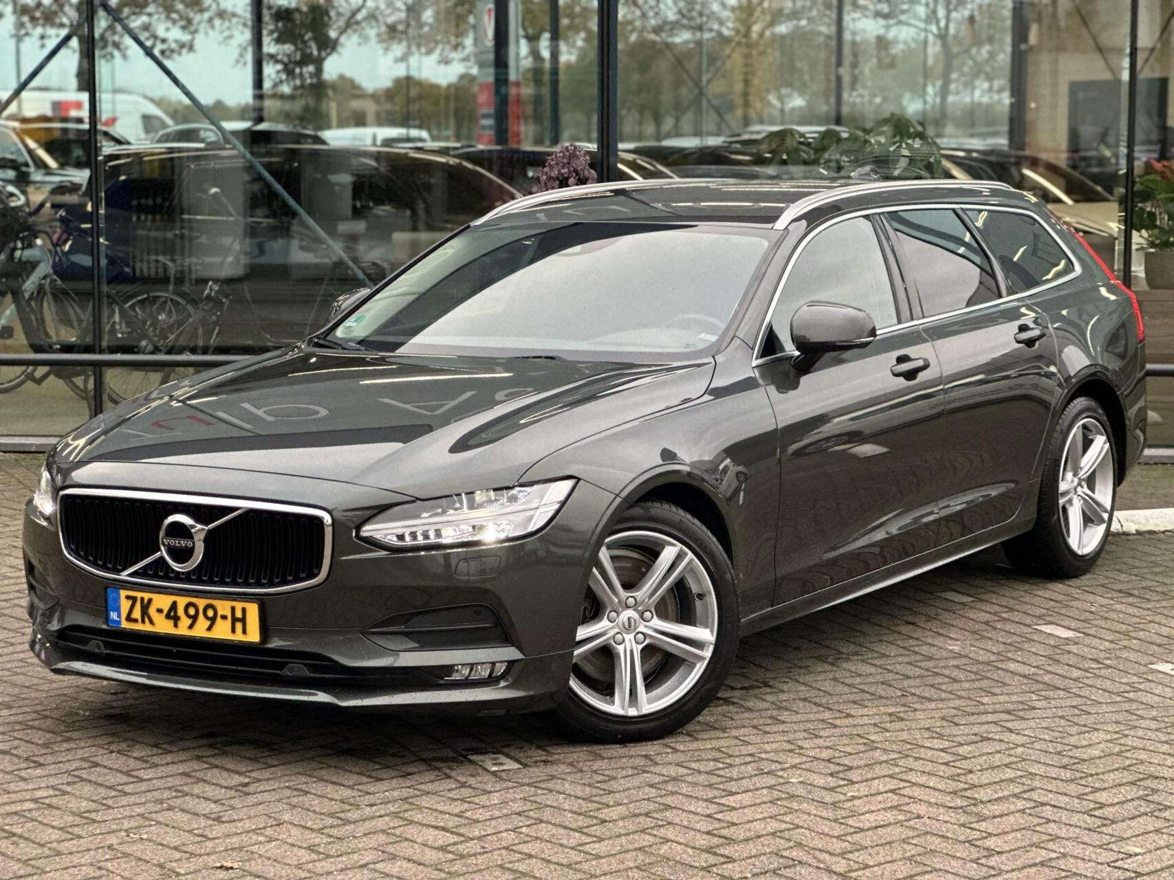 Hoofdafbeelding Volvo V90