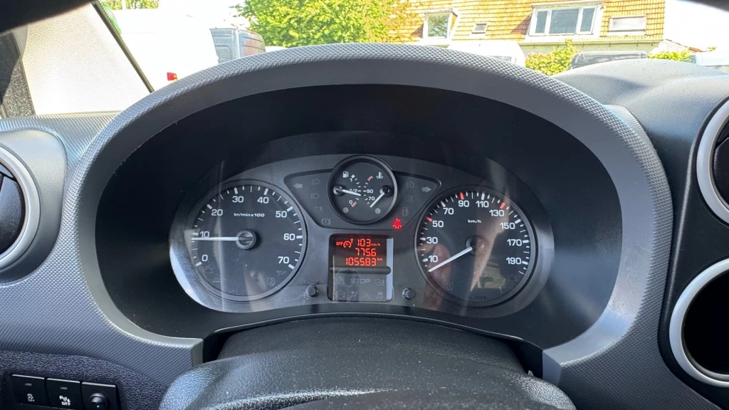 Hoofdafbeelding Peugeot Partner