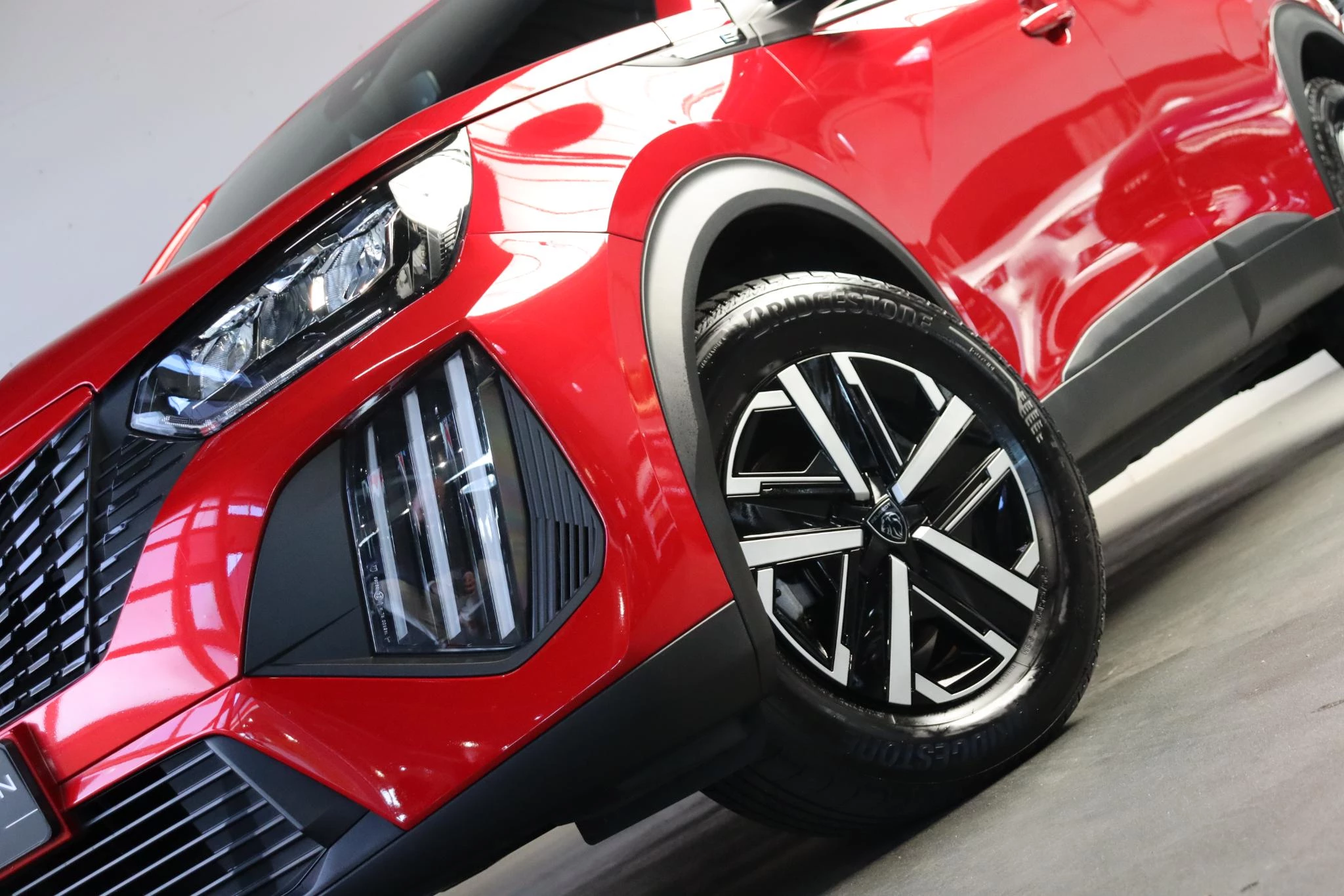 Hoofdafbeelding Peugeot e-2008