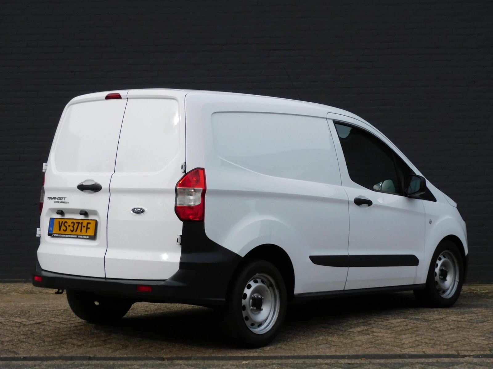 Hoofdafbeelding Ford Transit Courier