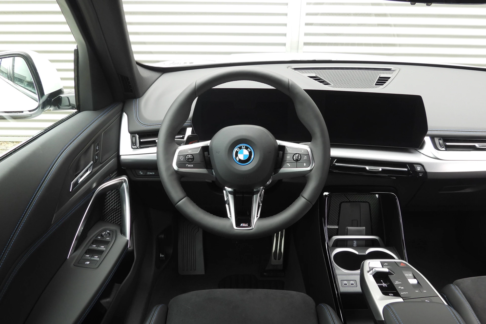 Hoofdafbeelding BMW iX1