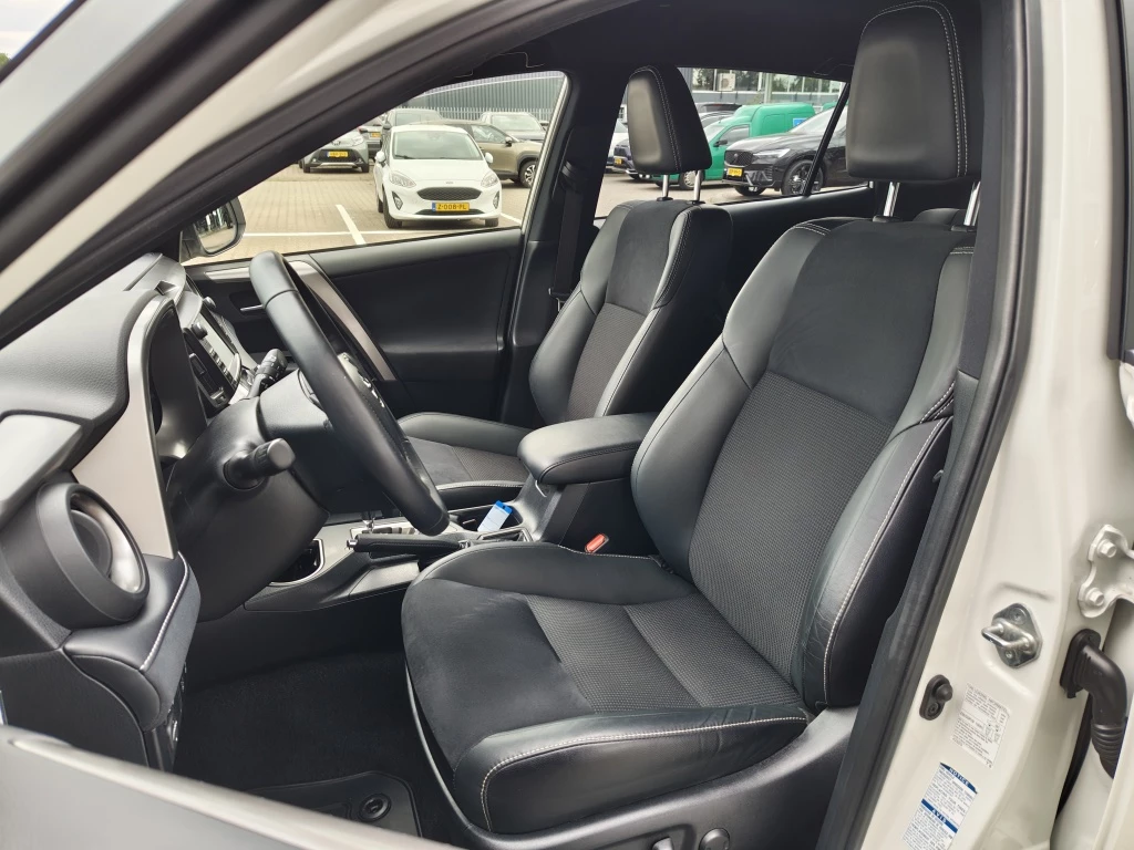 Hoofdafbeelding Toyota RAV4