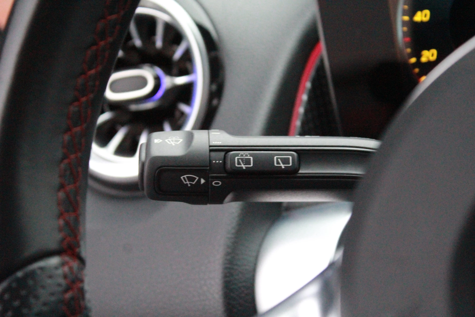 Hoofdafbeelding Mercedes-Benz EQB