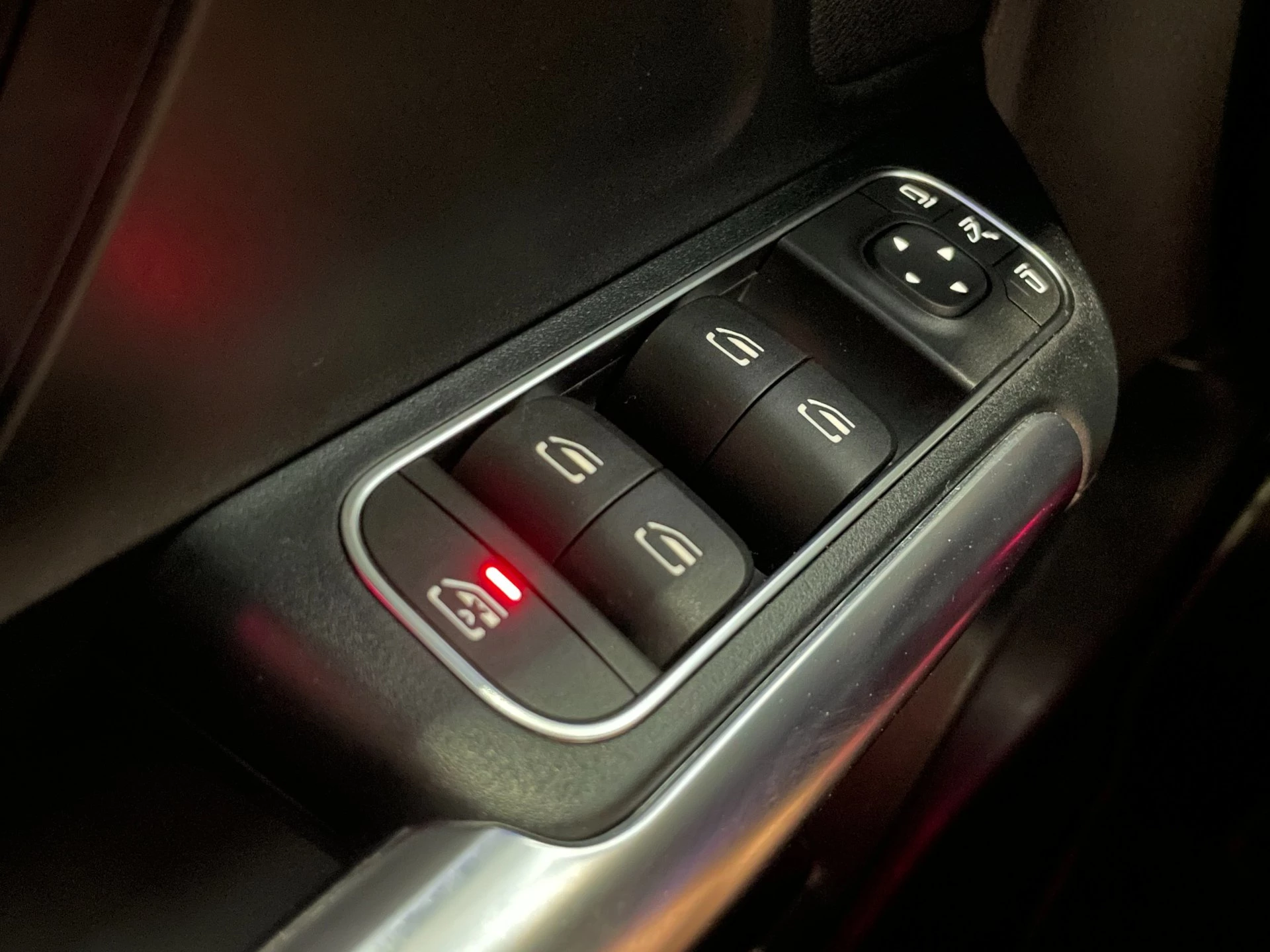 Hoofdafbeelding Mercedes-Benz EQA