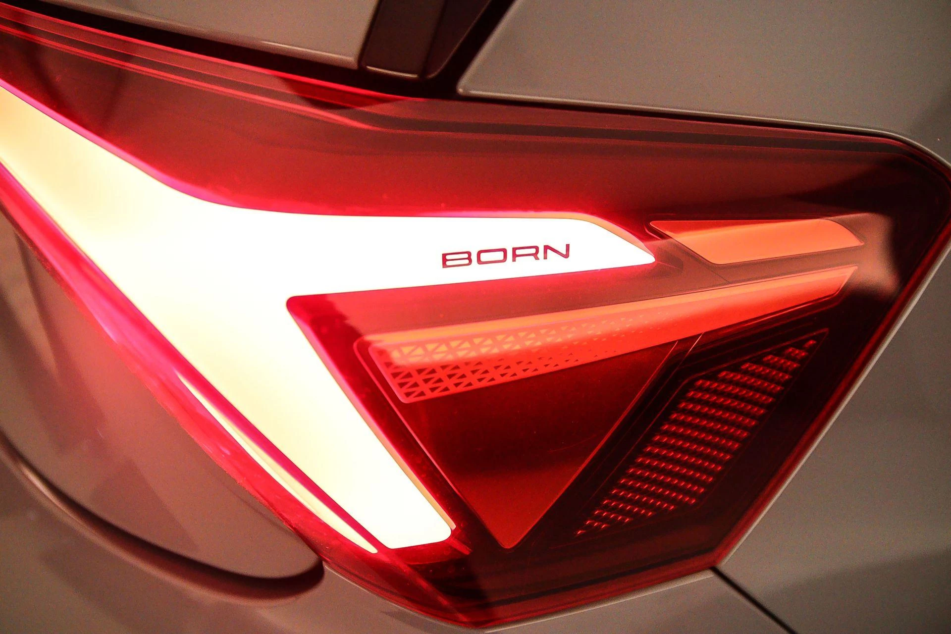 Hoofdafbeelding CUPRA Born