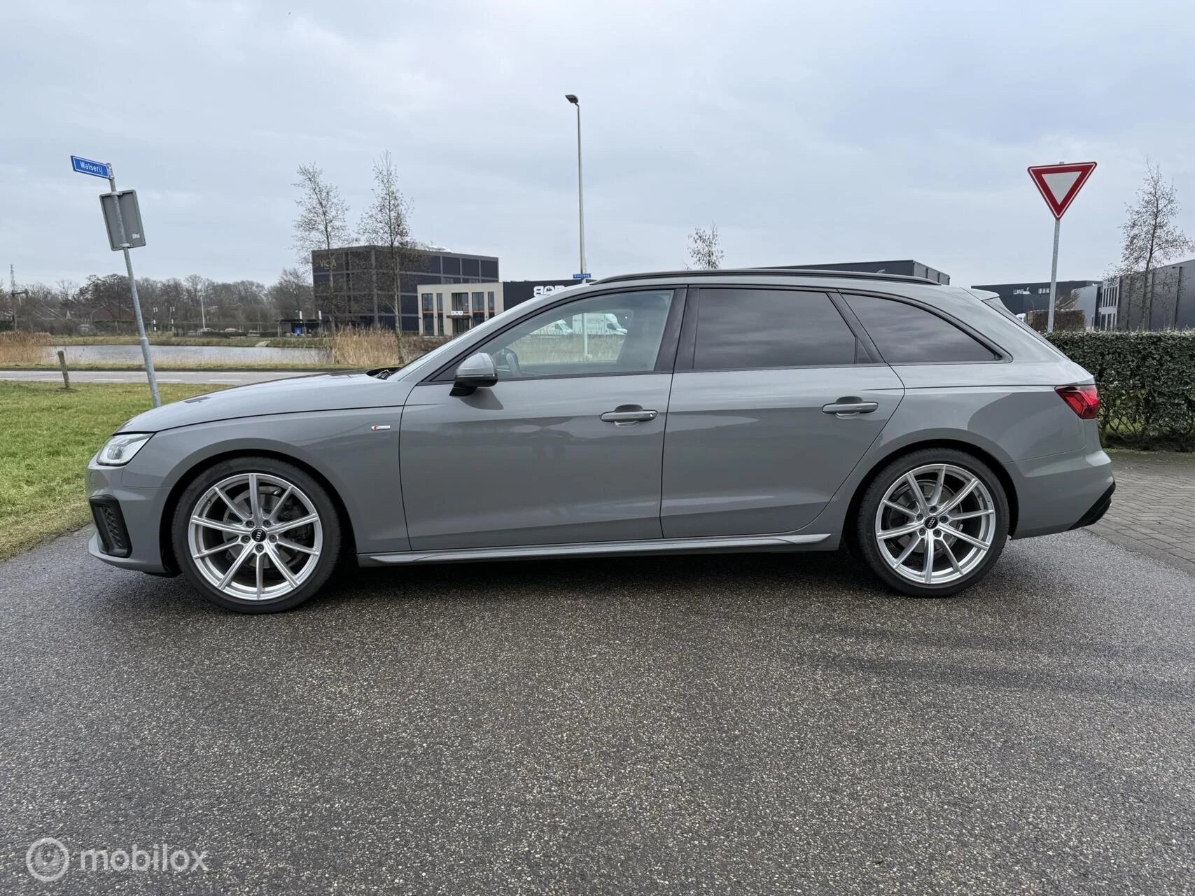 Hoofdafbeelding Audi A4