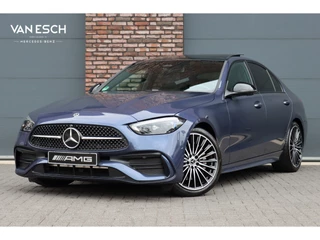 Hoofdafbeelding Mercedes-Benz C-Klasse Mercedes-Benz C-Klasse 220 d AMG Line | Panoramadak | Surround Camera | Memory | Digital Light | Advanced Sound System | HUD | Keyless Go | Verwarmd Stuurwiel | Augmented Reality |