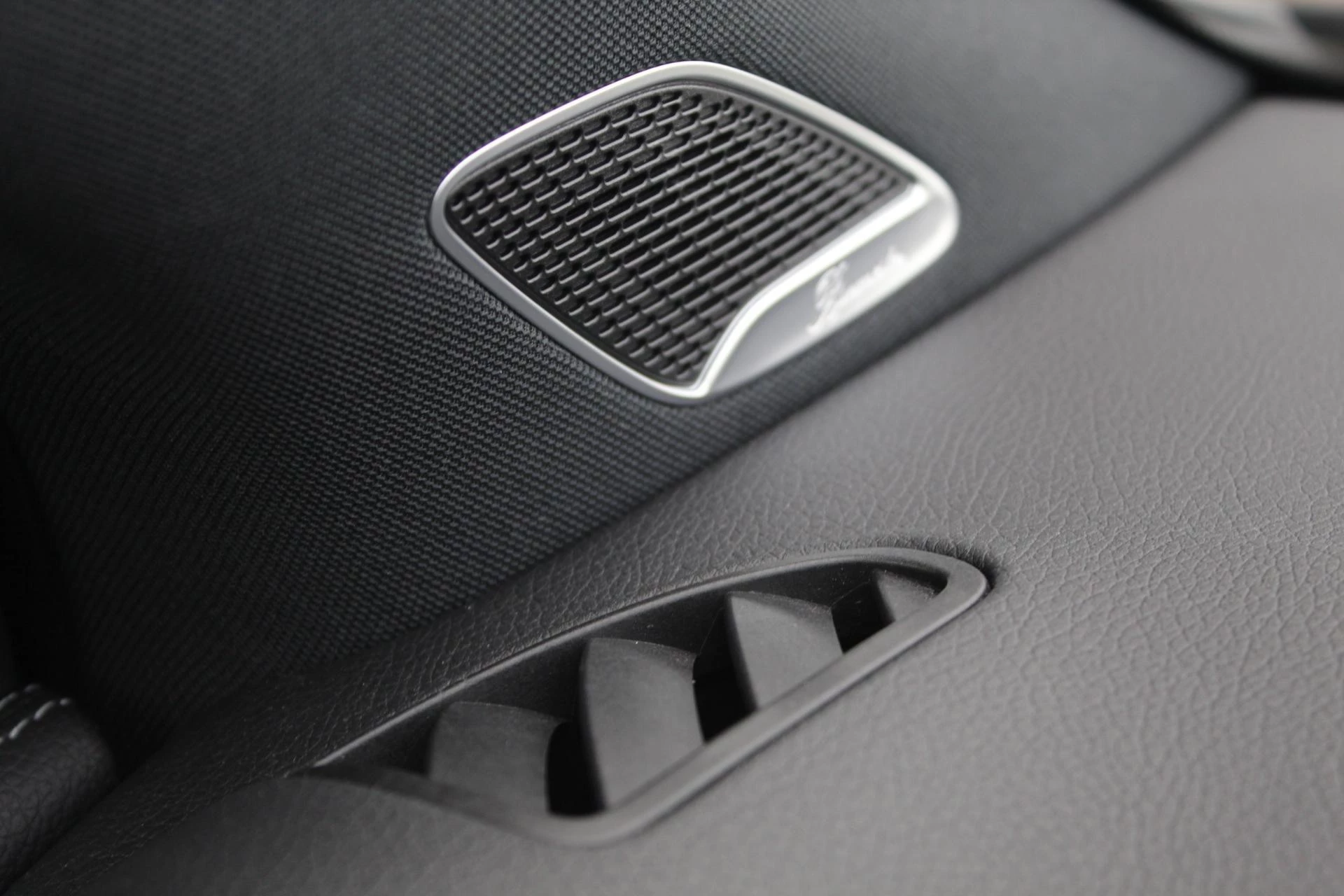 Hoofdafbeelding Mercedes-Benz EQA