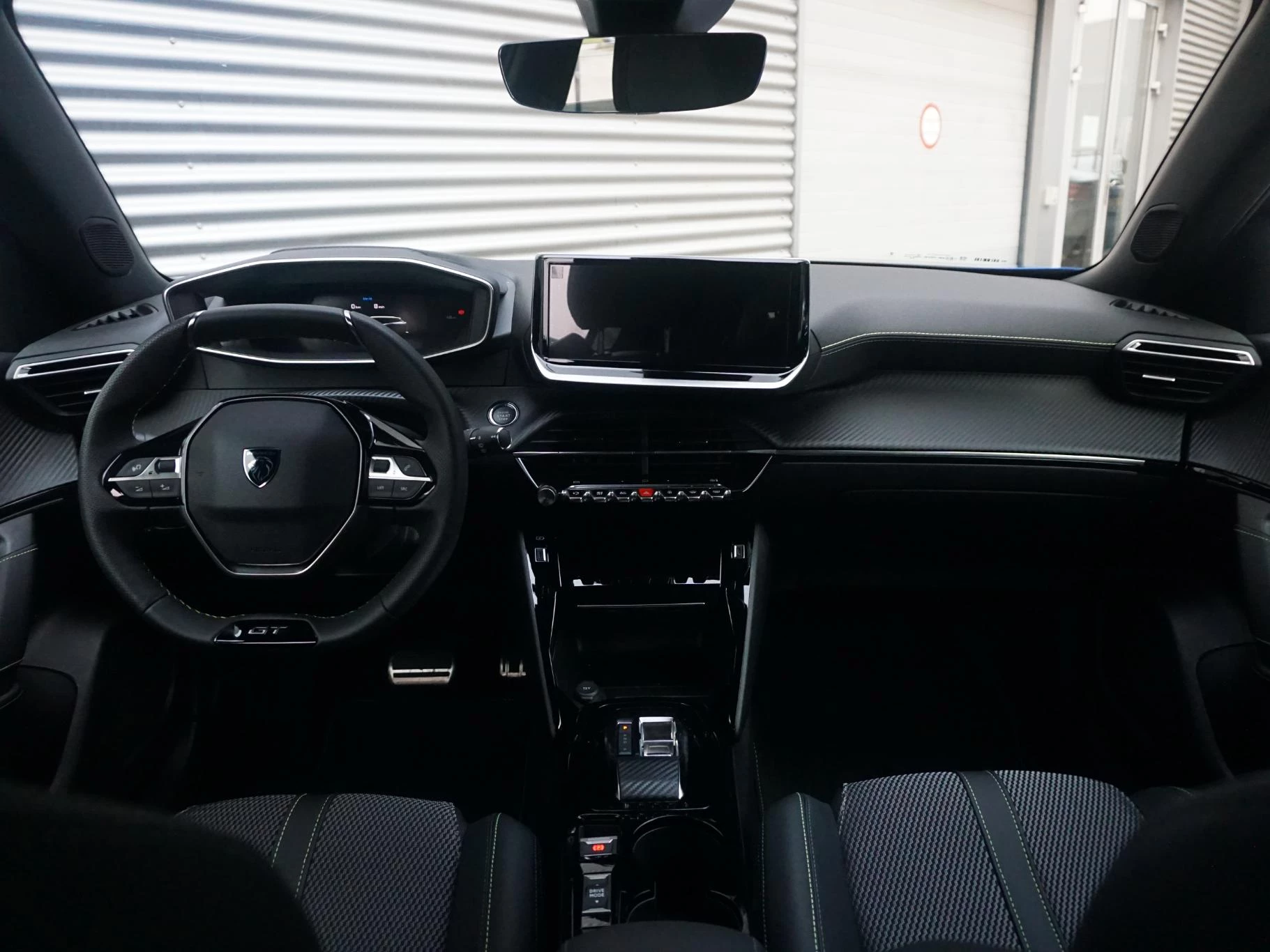 Hoofdafbeelding Peugeot e-2008