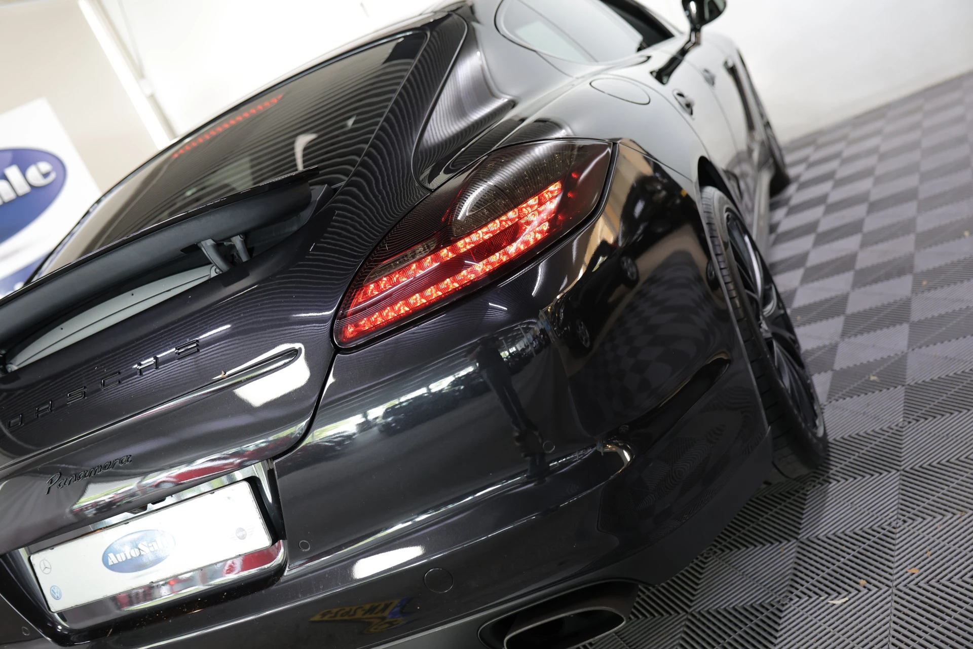 Hoofdafbeelding Porsche Panamera