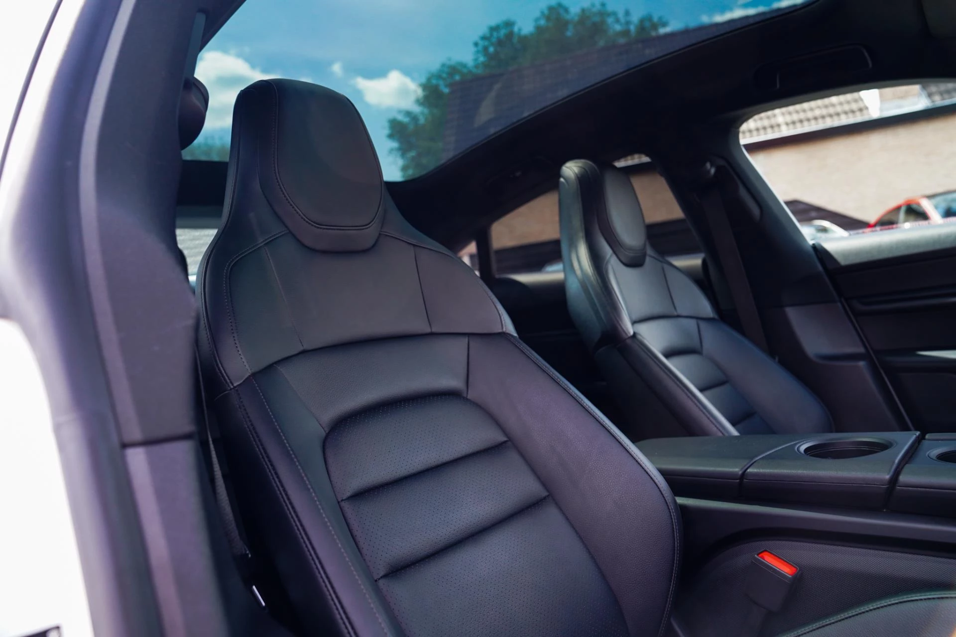 Hoofdafbeelding Porsche Taycan