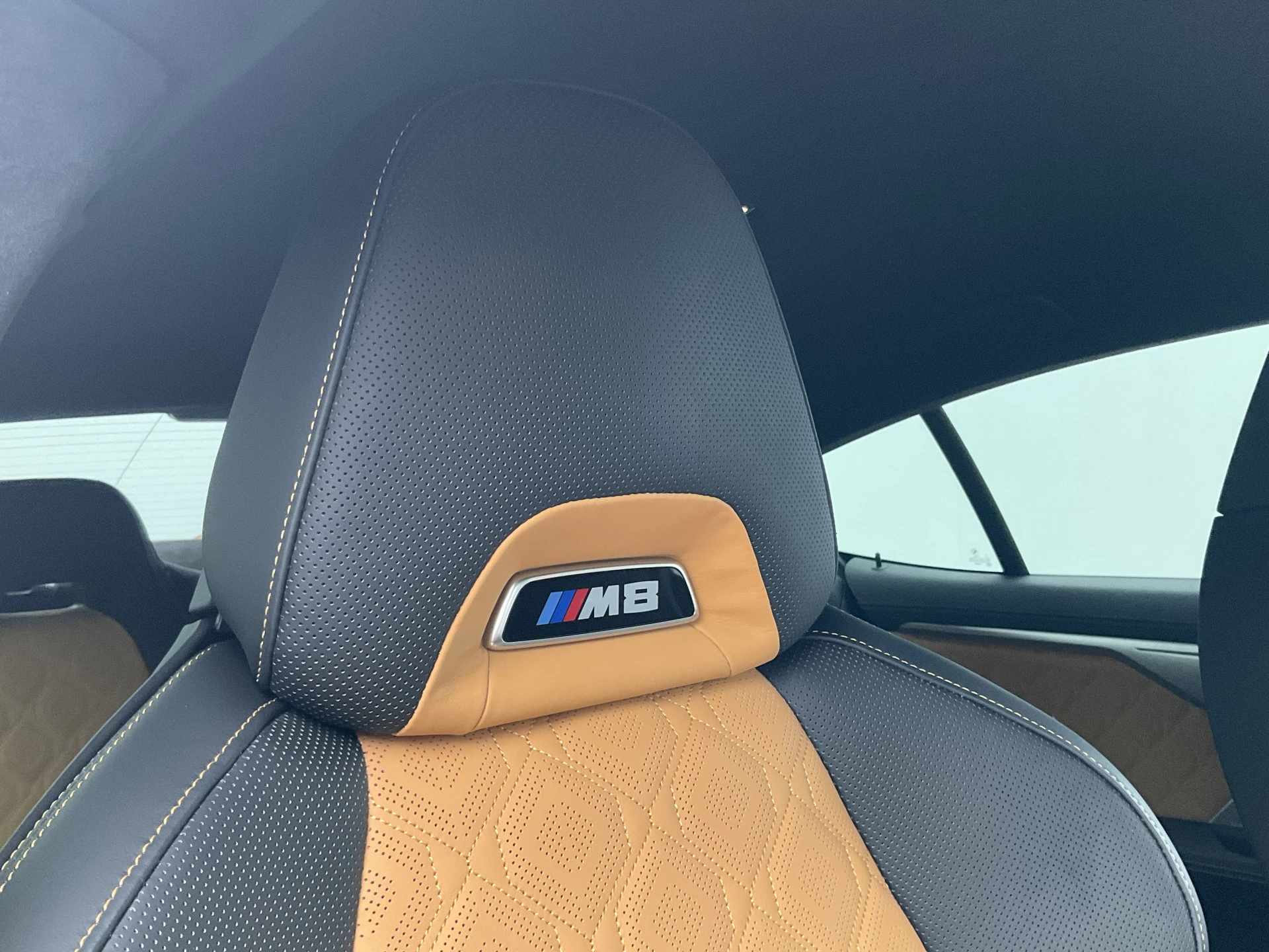 Hoofdafbeelding BMW M8