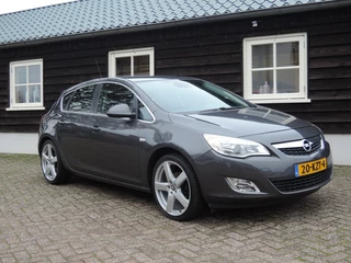 Hoofdafbeelding Opel Astra Opel Astra 1.4 TURBO COSMO