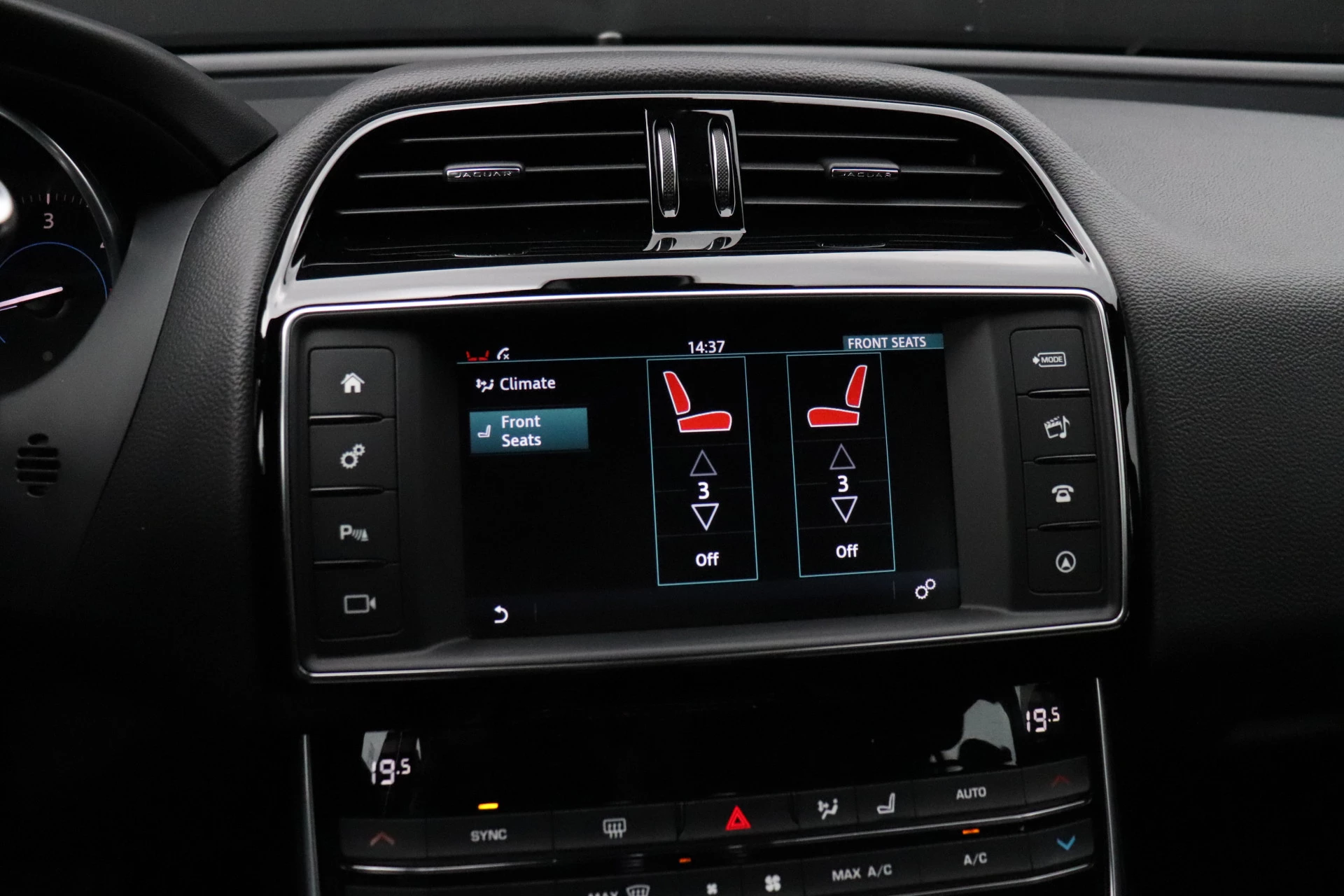 Hoofdafbeelding Jaguar XE