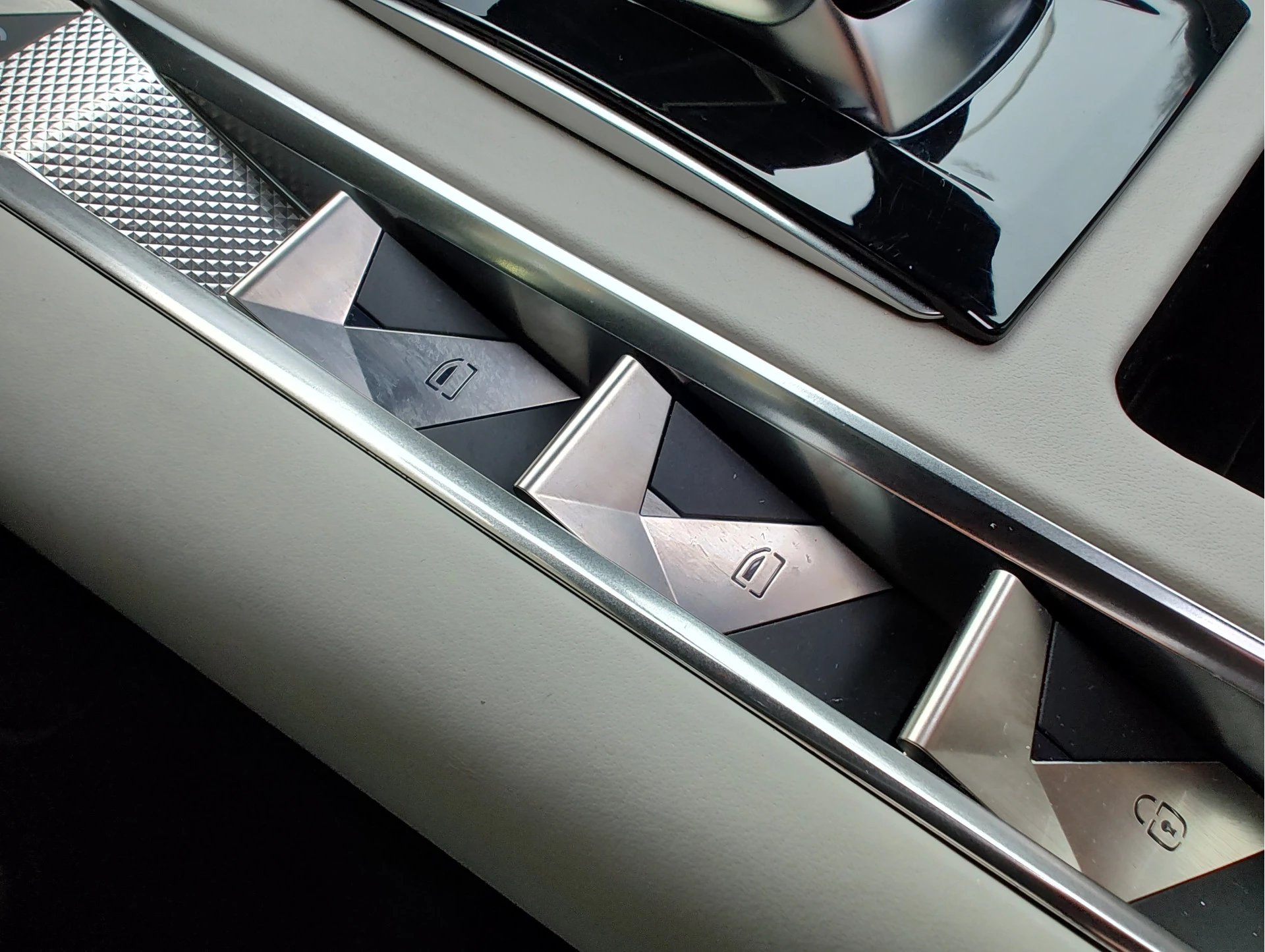 Hoofdafbeelding DS DS 7