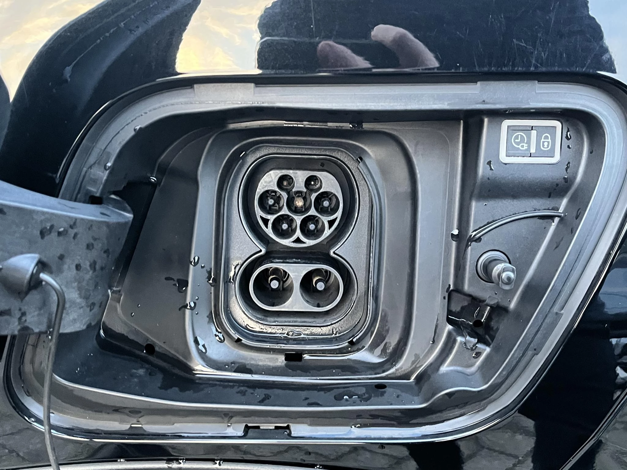 Hoofdafbeelding Peugeot e-2008