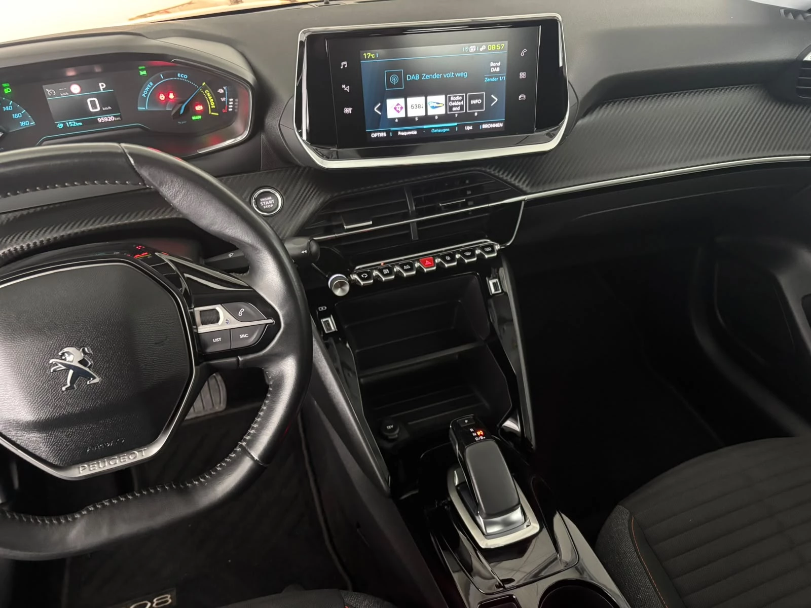 Hoofdafbeelding Peugeot e-208