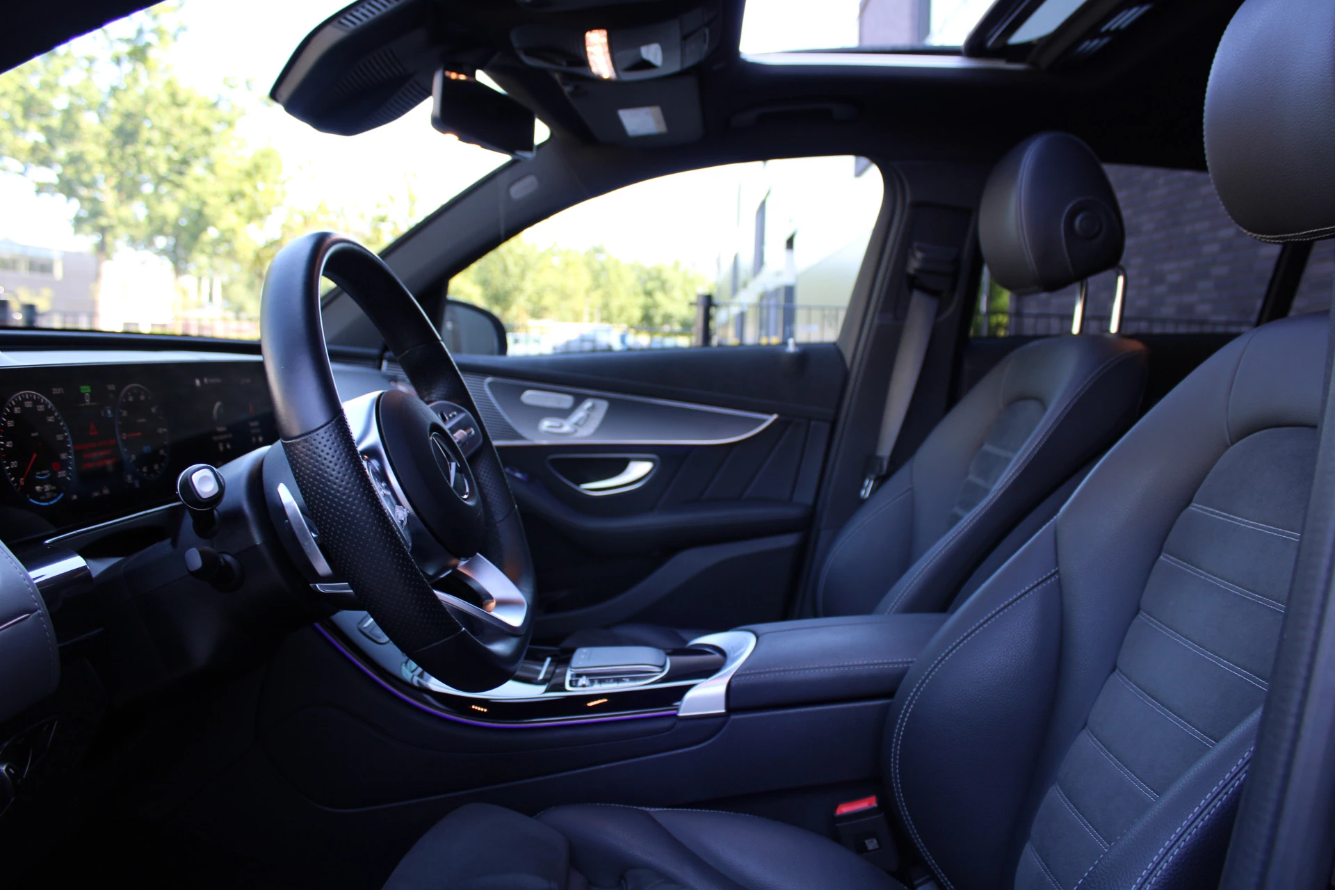 Hoofdafbeelding Mercedes-Benz EQC