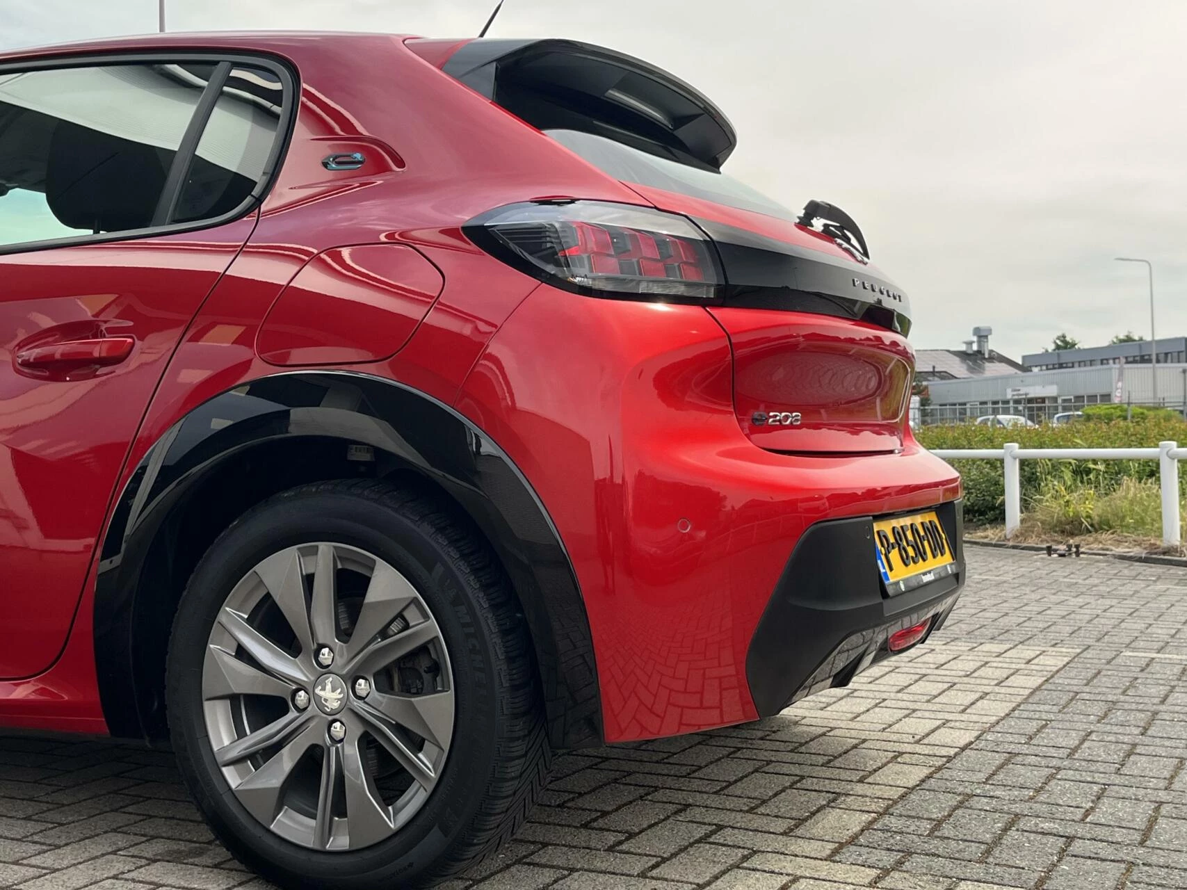 Hoofdafbeelding Peugeot e-208