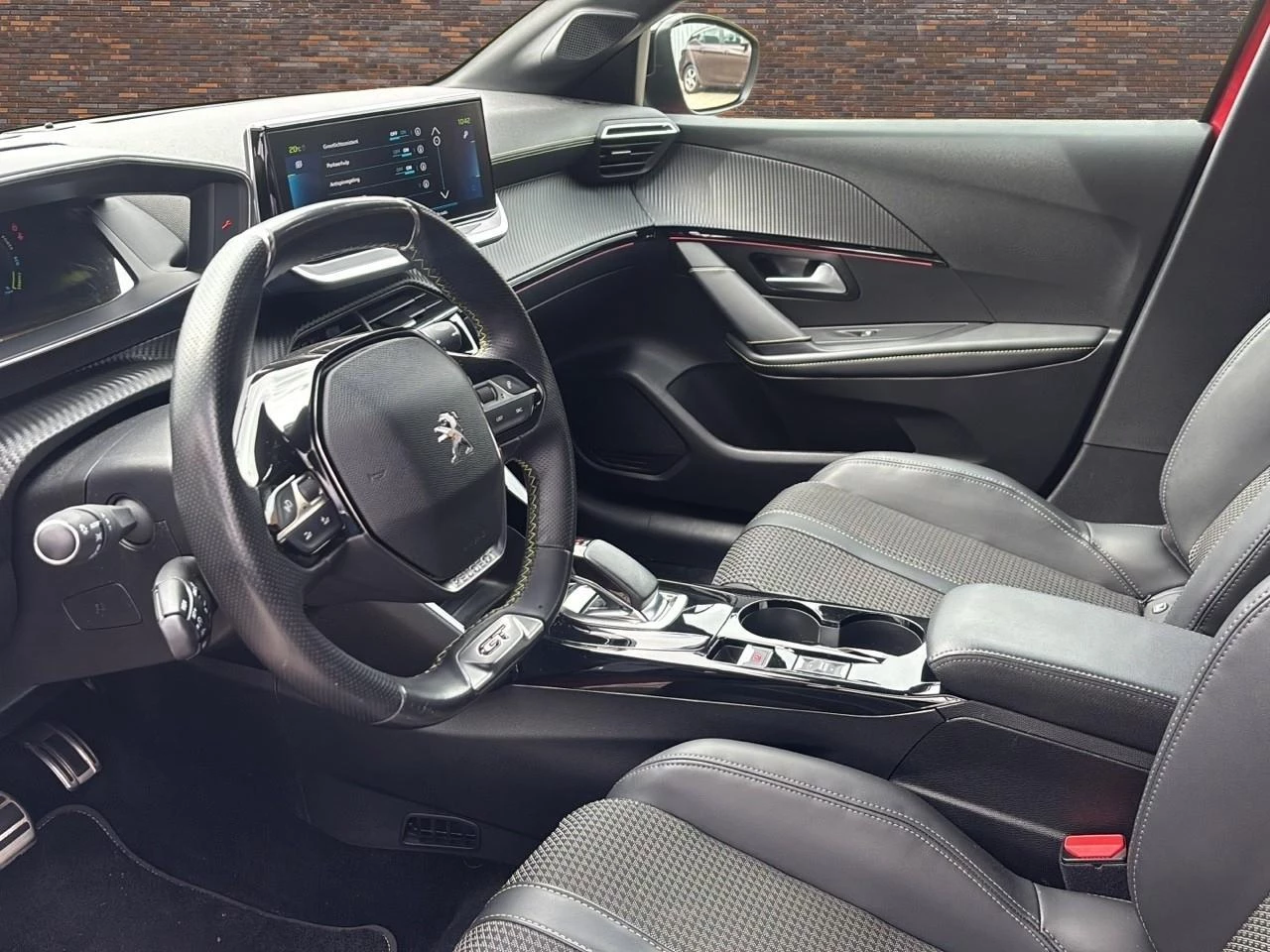 Hoofdafbeelding Peugeot e-208