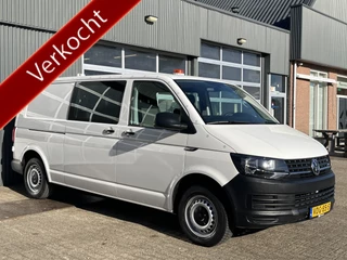 Volkswagen Transporter 2.0 TDI L2H1 DC Airco Cruise controle Telefoonverbinding Trekhaak 2200kg trekgewicht Parkeersensoren achter Schuifdeur Euro 6 DC 1e eigenaar Dealer onderhouden