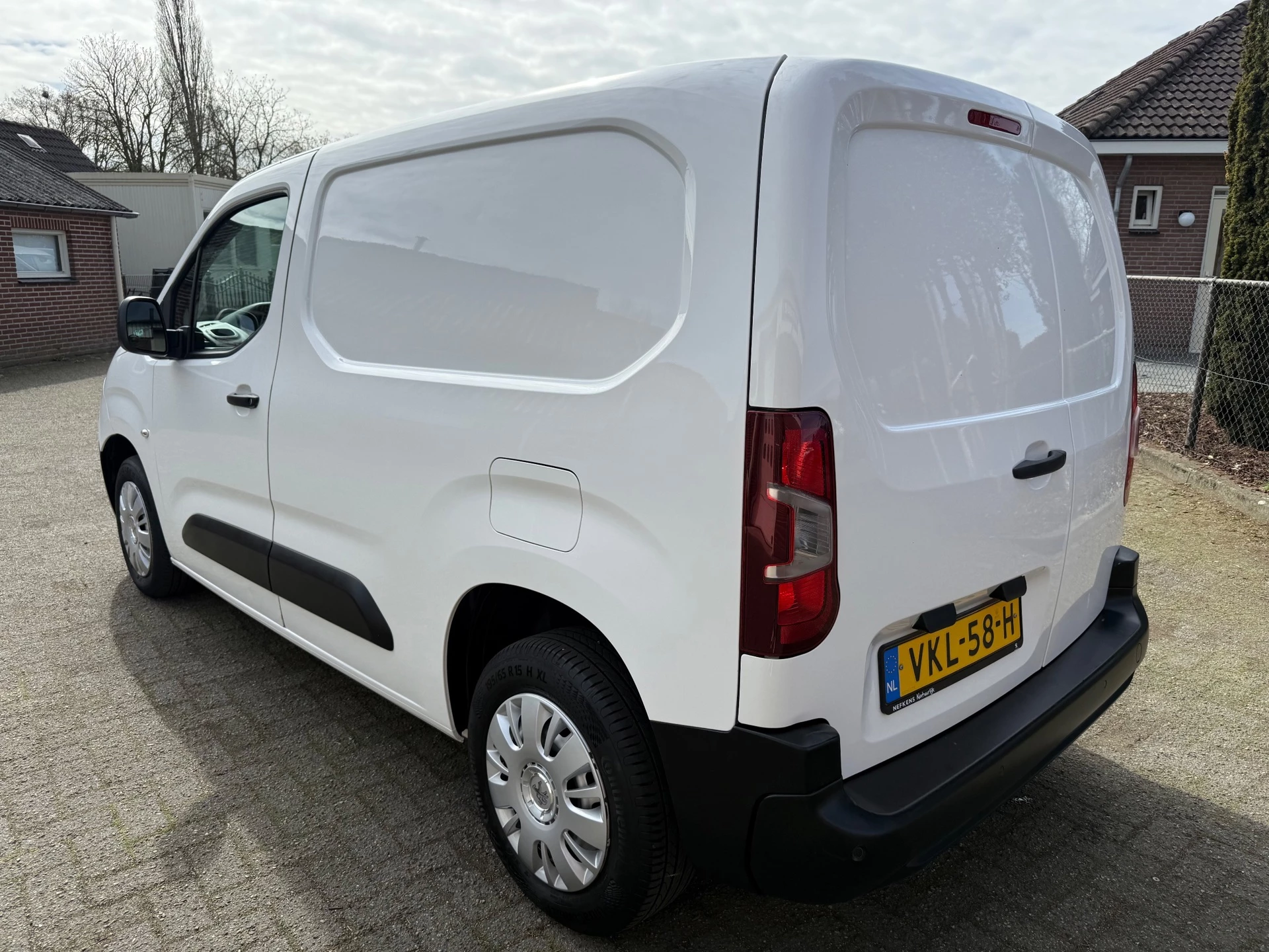 Hoofdafbeelding Peugeot Partner