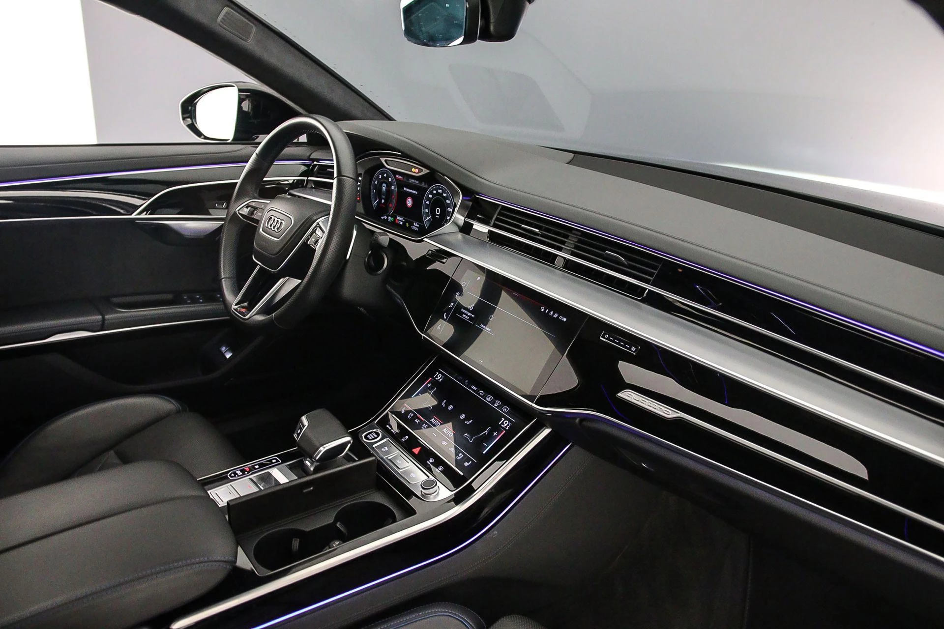 Hoofdafbeelding Audi A8