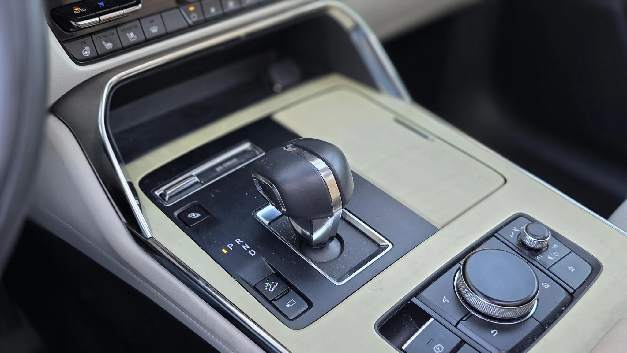 Hoofdafbeelding Mazda CX-60