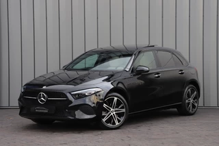Hoofdafbeelding Mercedes-Benz A-Klasse Mercedes-Benz A-Klasse 250 e Business Solution Luxury | 218PK | Pano | Keyless-go | Burmester | Sfeerverlichting | Memory | Acc | Multibeam | 2024.