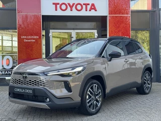 Hoofdafbeelding Toyota Corolla Cross Toyota Corolla Cross Hybrid 180 Executive NIEUW UIT VOORRAAD LEVERBAAR!!