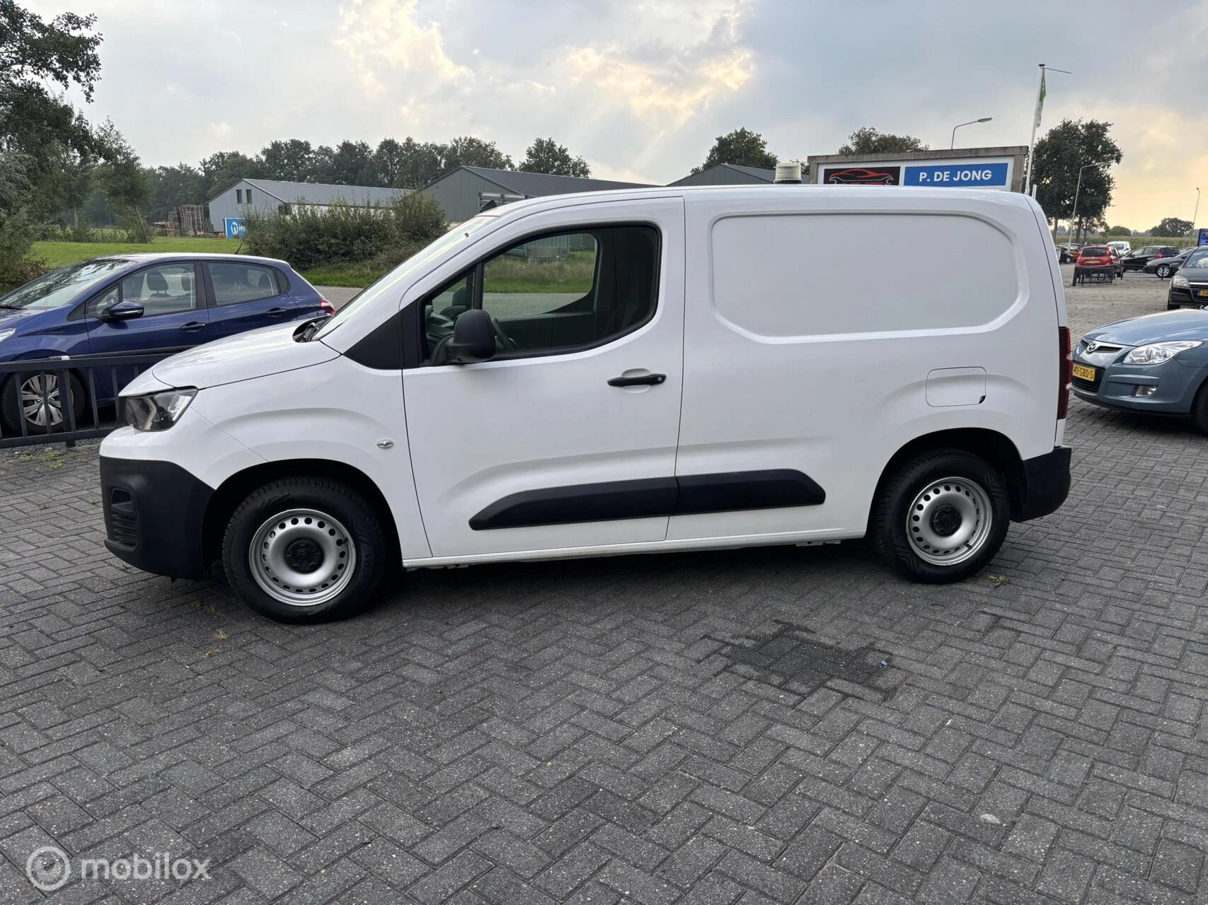 Hoofdafbeelding Peugeot Partner