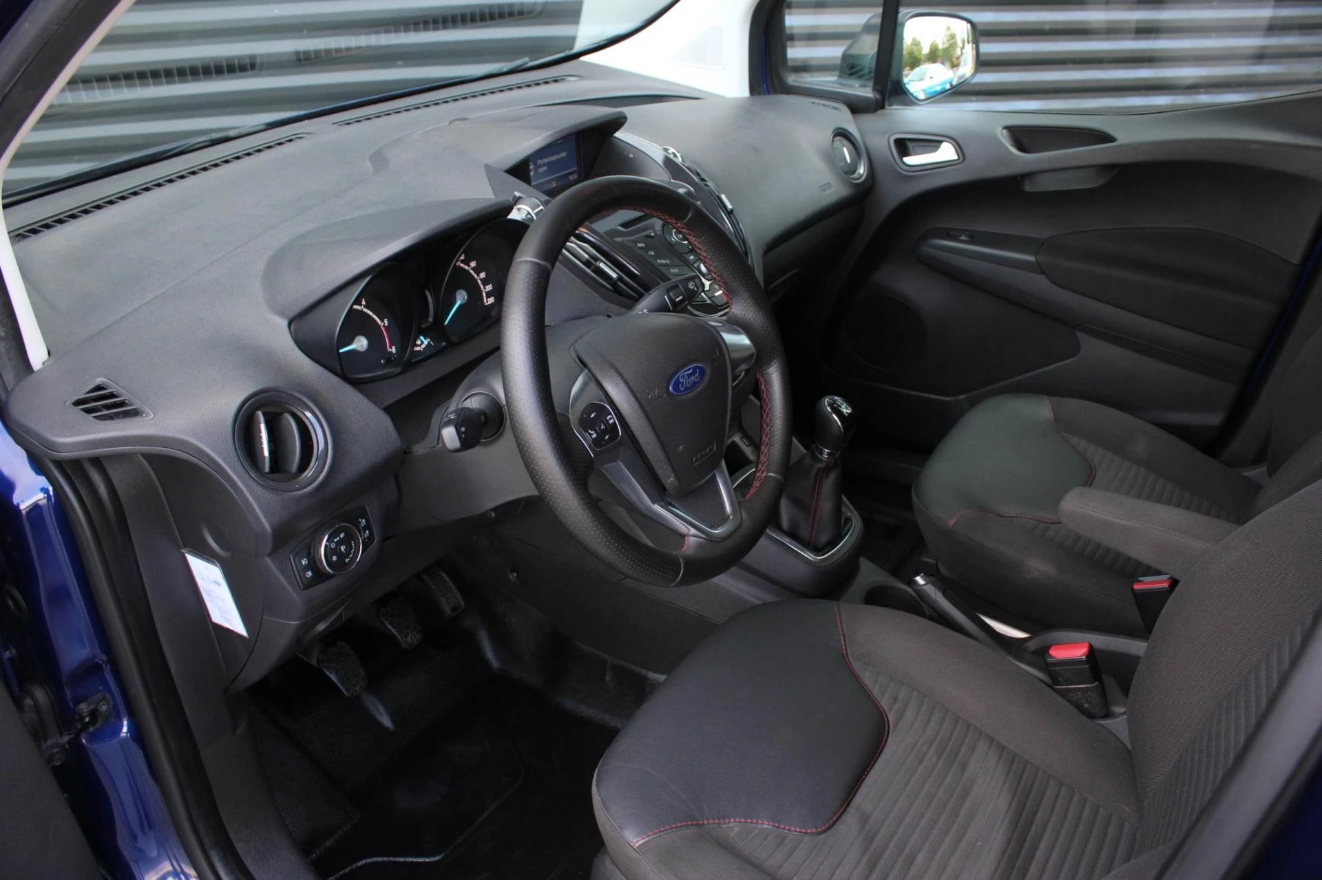 Hoofdafbeelding Ford Transit Courier