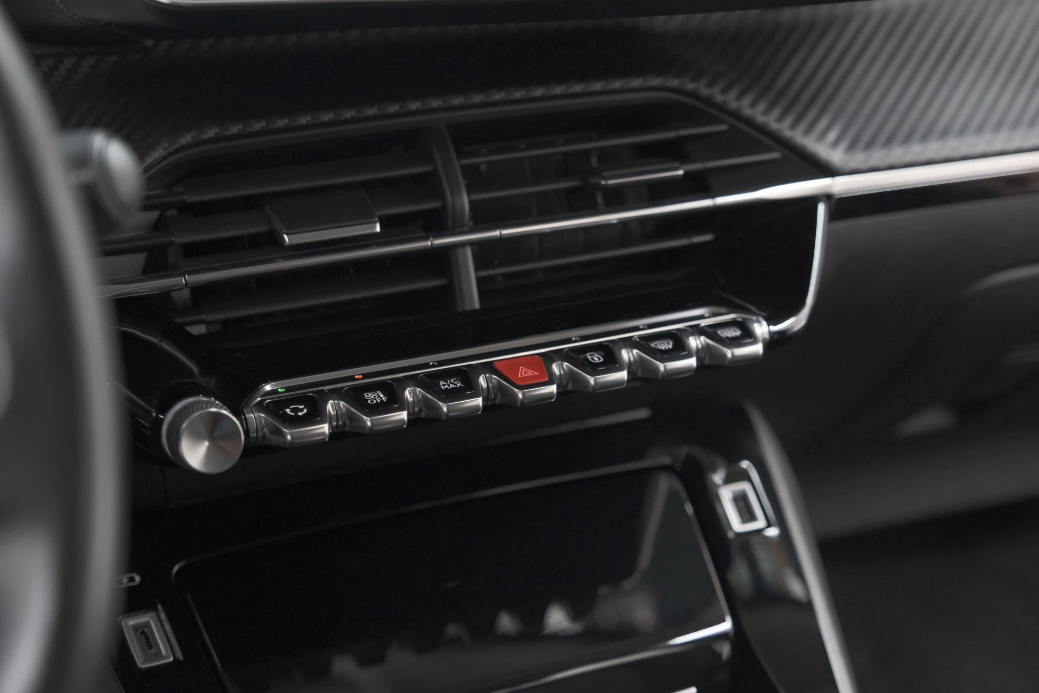 Hoofdafbeelding Peugeot e-2008