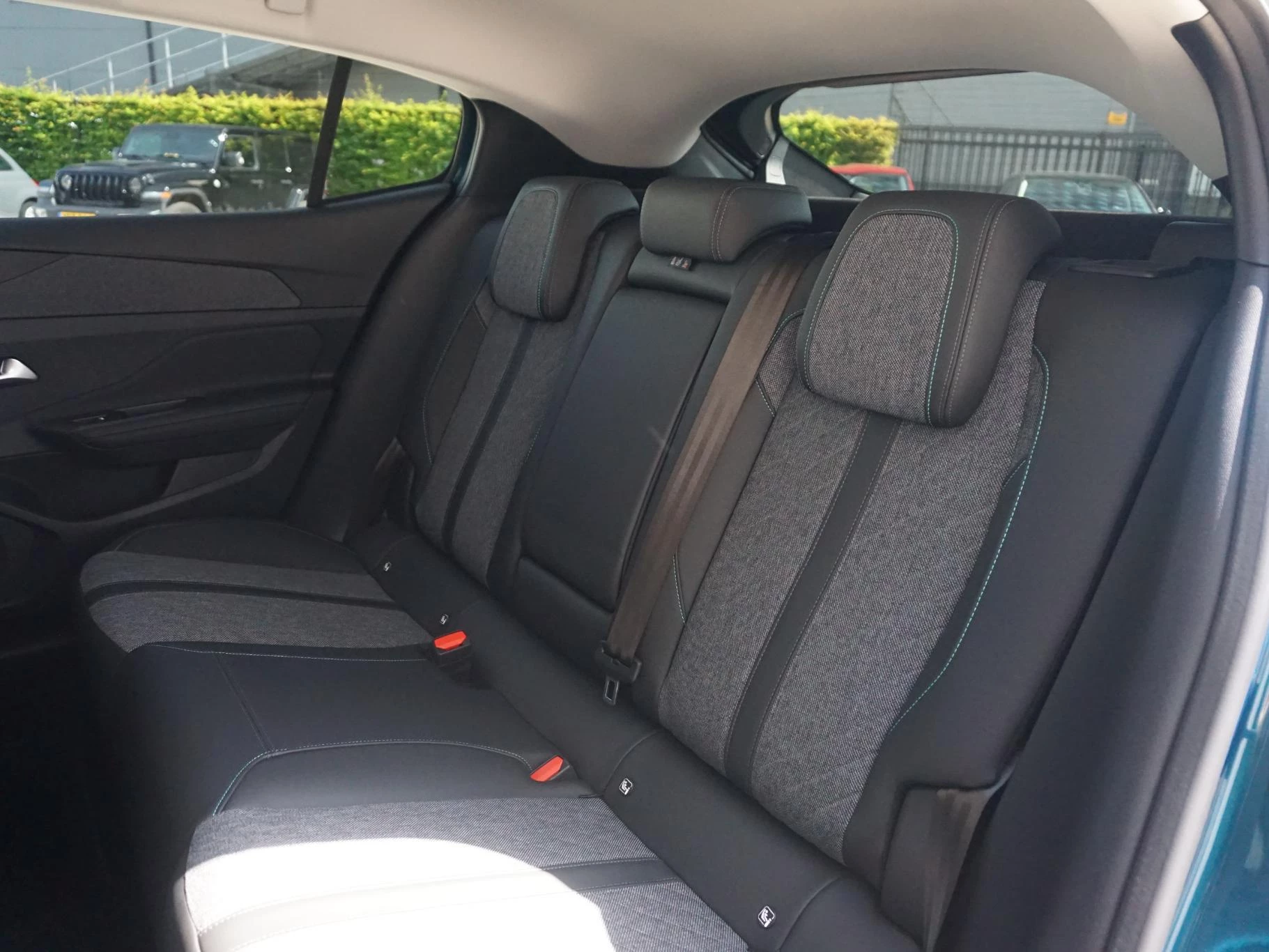 Hoofdafbeelding Peugeot 408