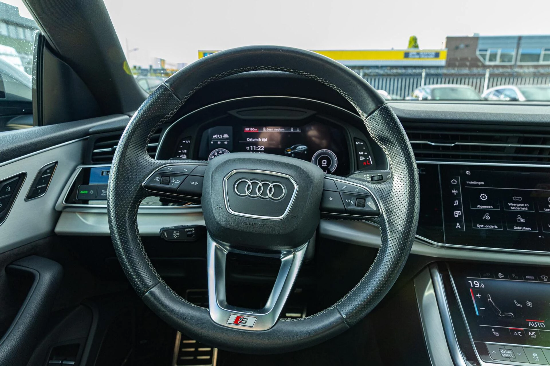 Hoofdafbeelding Audi Q8